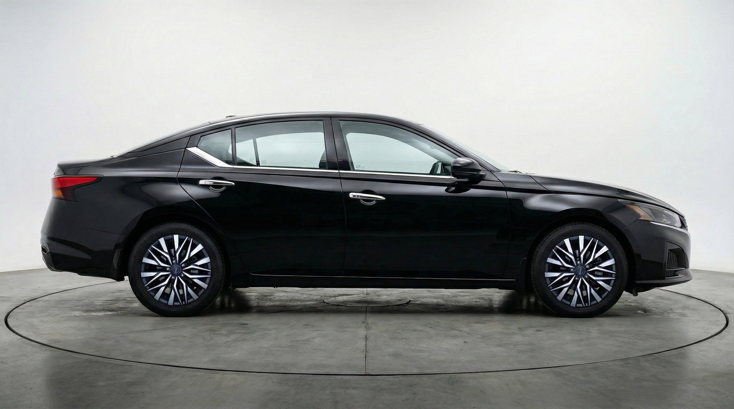 Thumbnail: 2025 Nissan Altima - 11