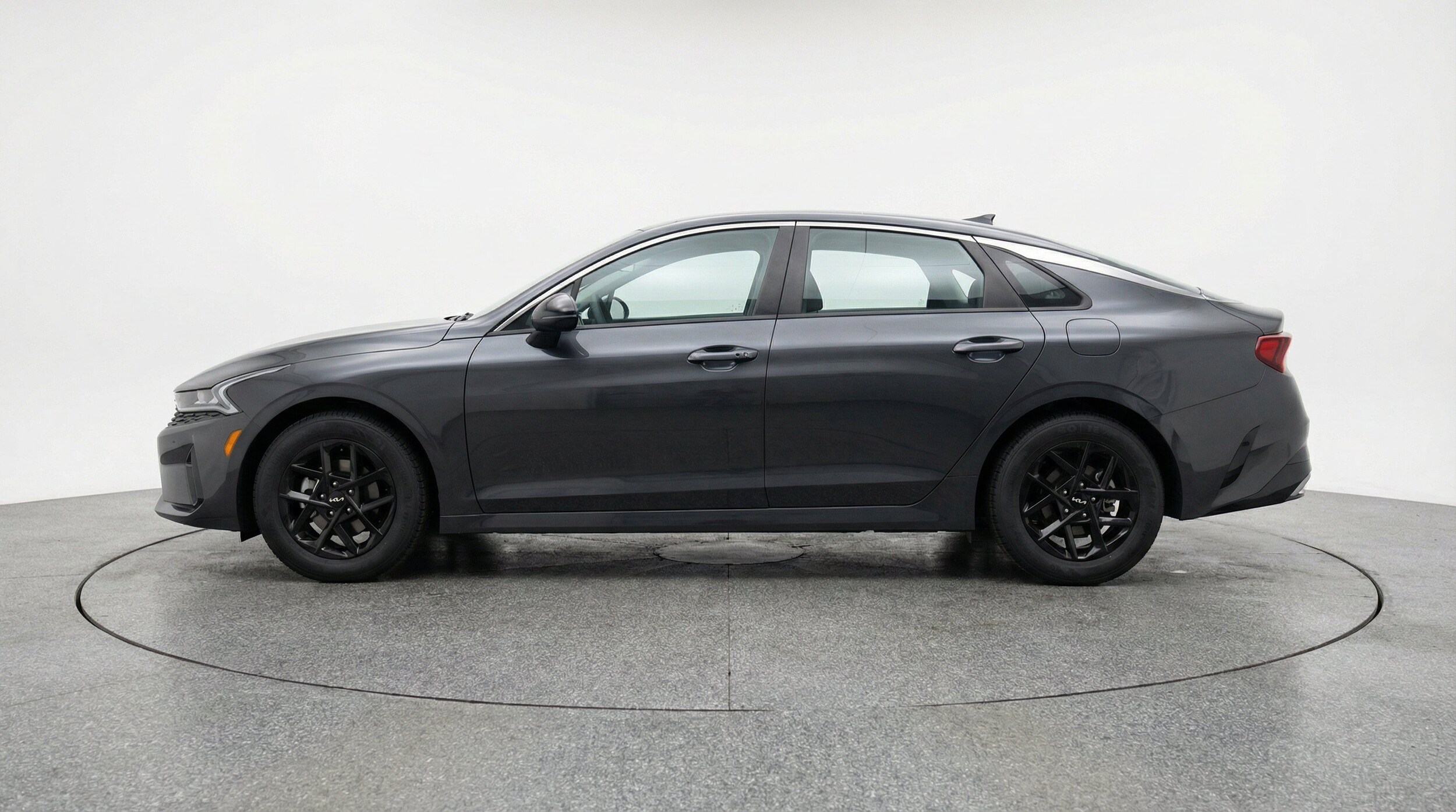 Thumbnail: 2025 Kia K5 - 5