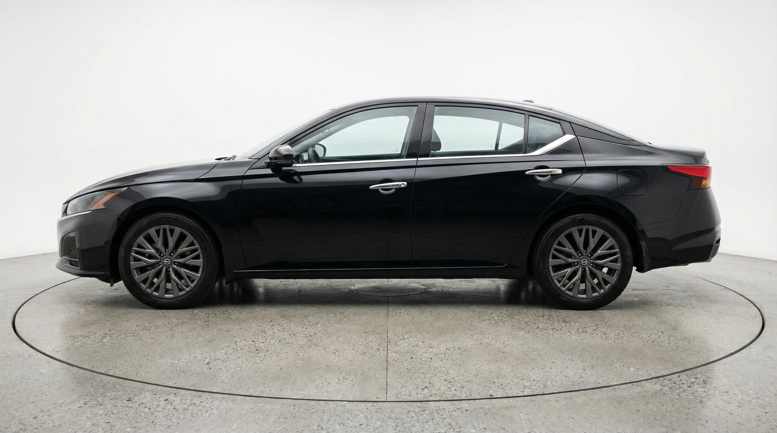 Thumbnail: 2025 Nissan Altima - 4