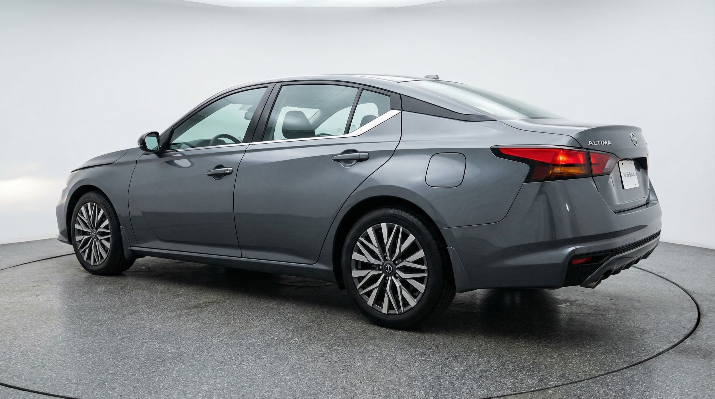 Thumbnail: 2025 Nissan Altima - 5