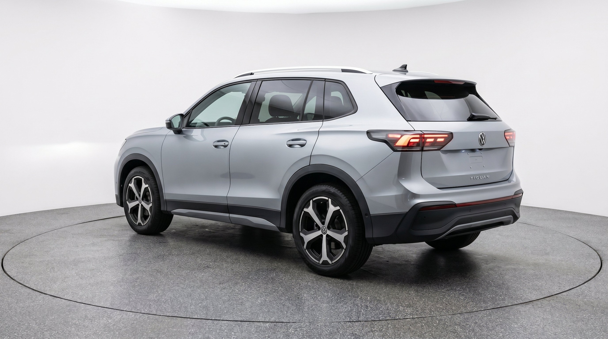 Thumbnail: 2026 Volkswagen Tiguan - 6