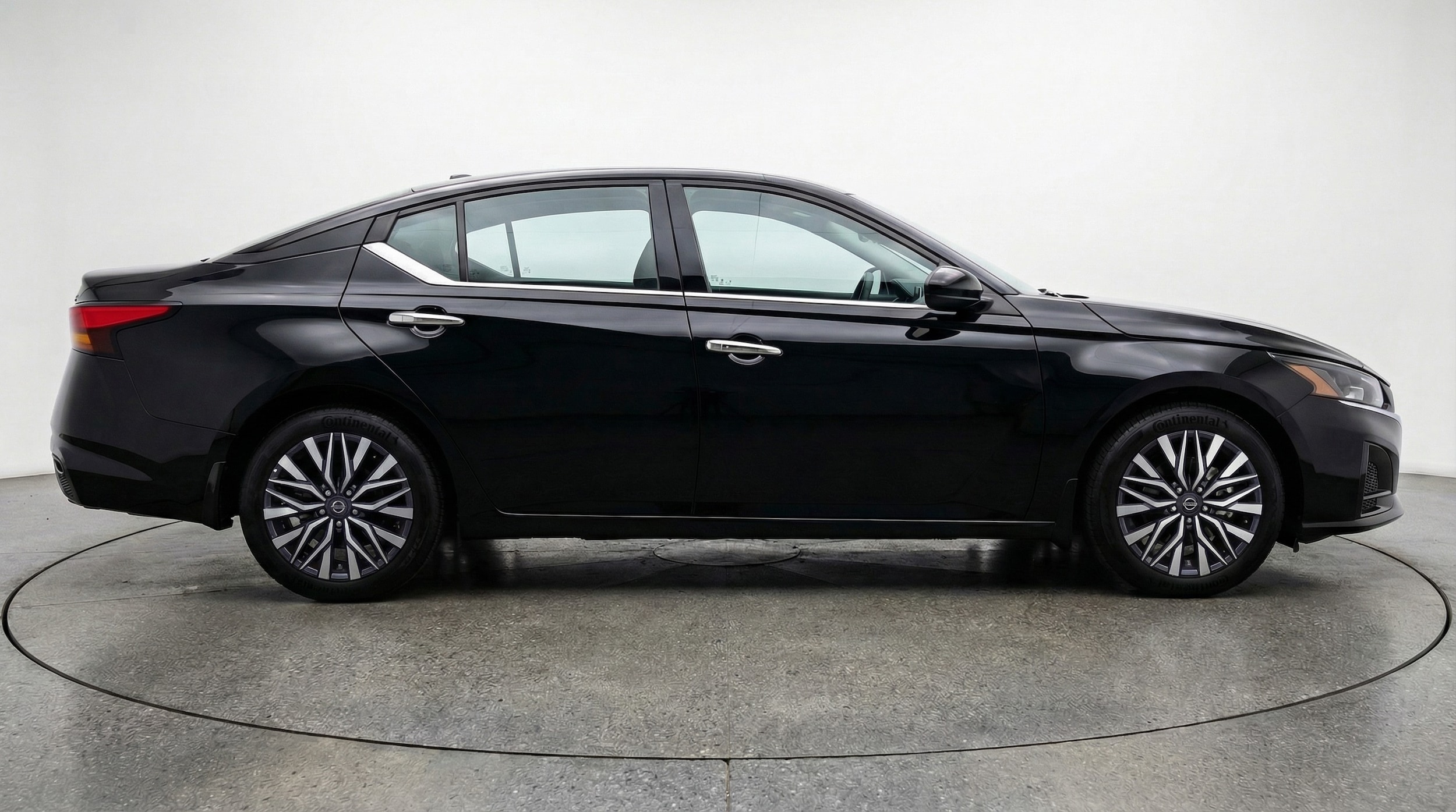 Thumbnail: 2025 Nissan Altima - 8