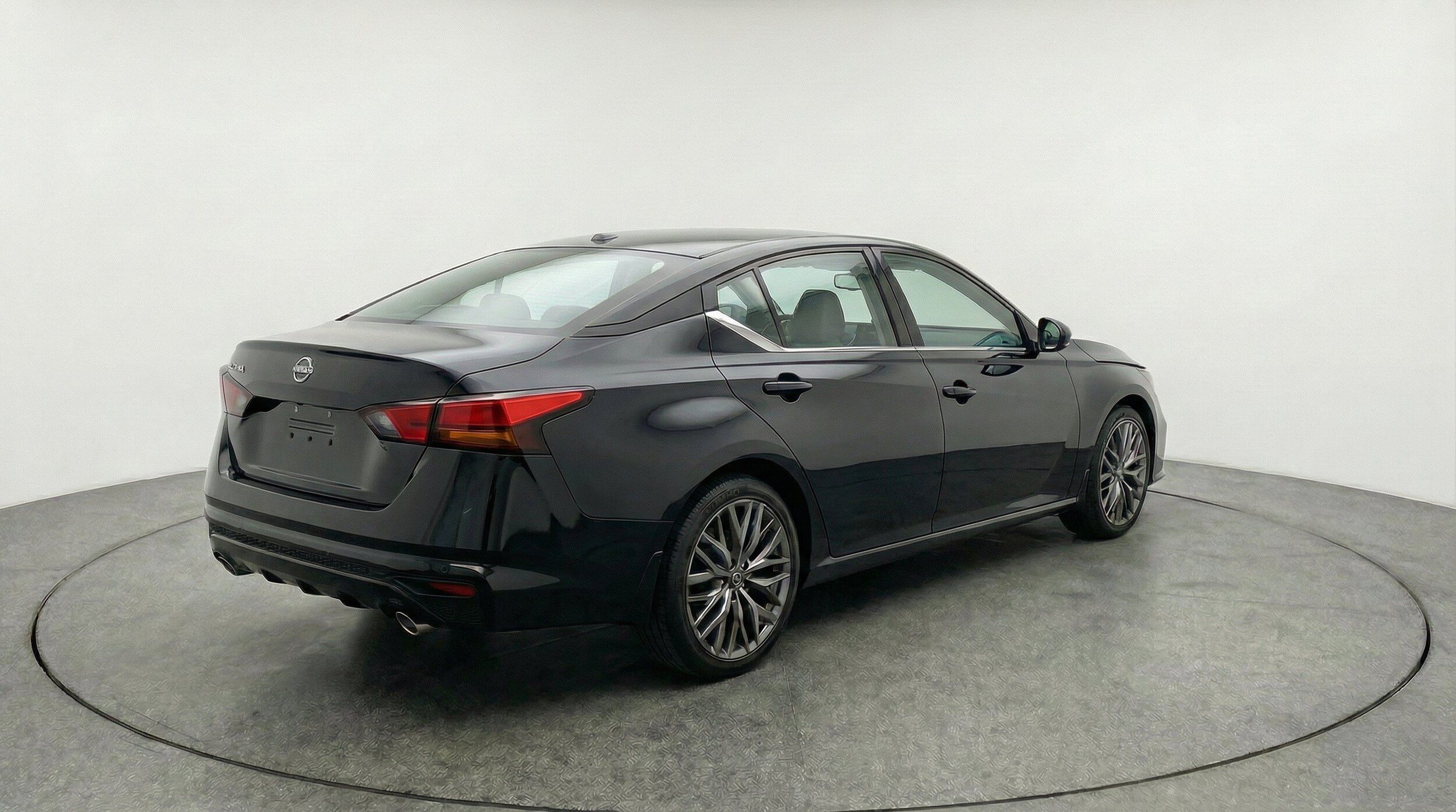 Thumbnail: 2025 Nissan Altima - 9
