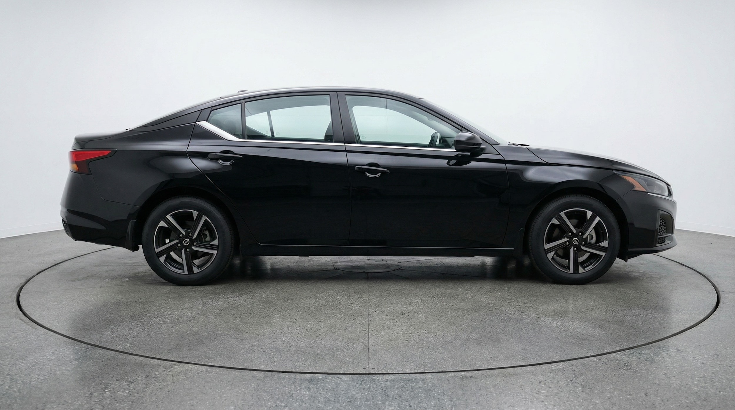 Thumbnail: 2025 Nissan Altima - 8