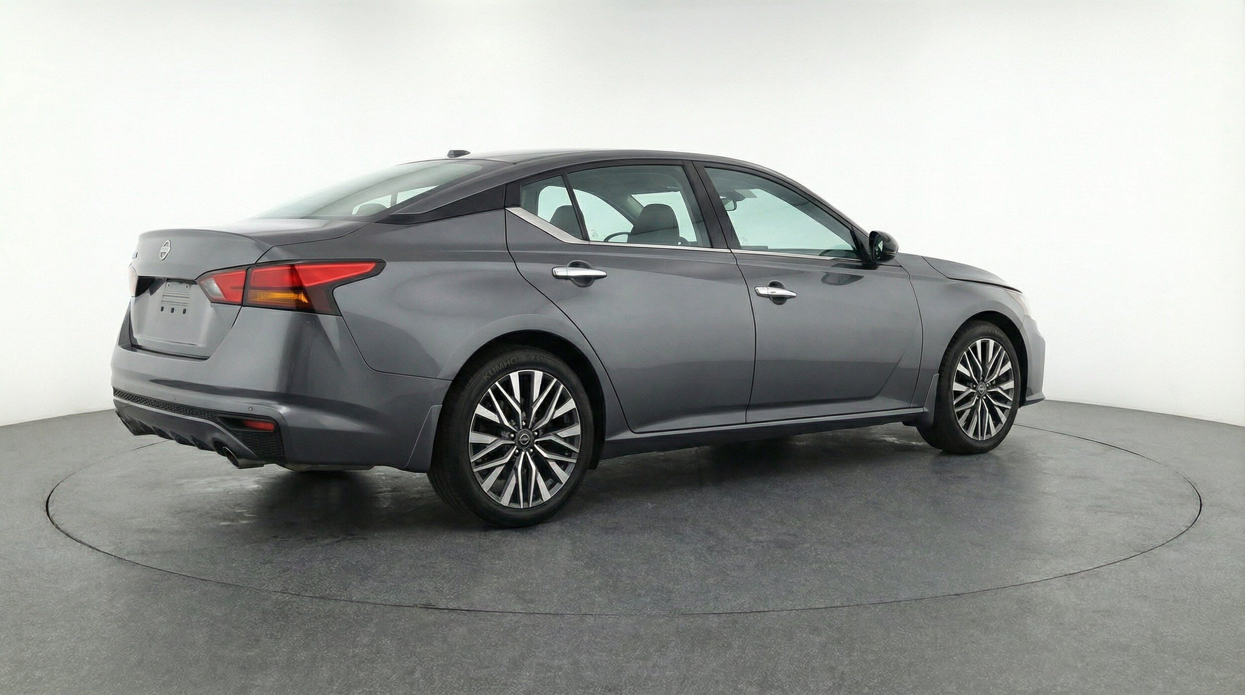 Thumbnail: 2025 Nissan Altima - 9