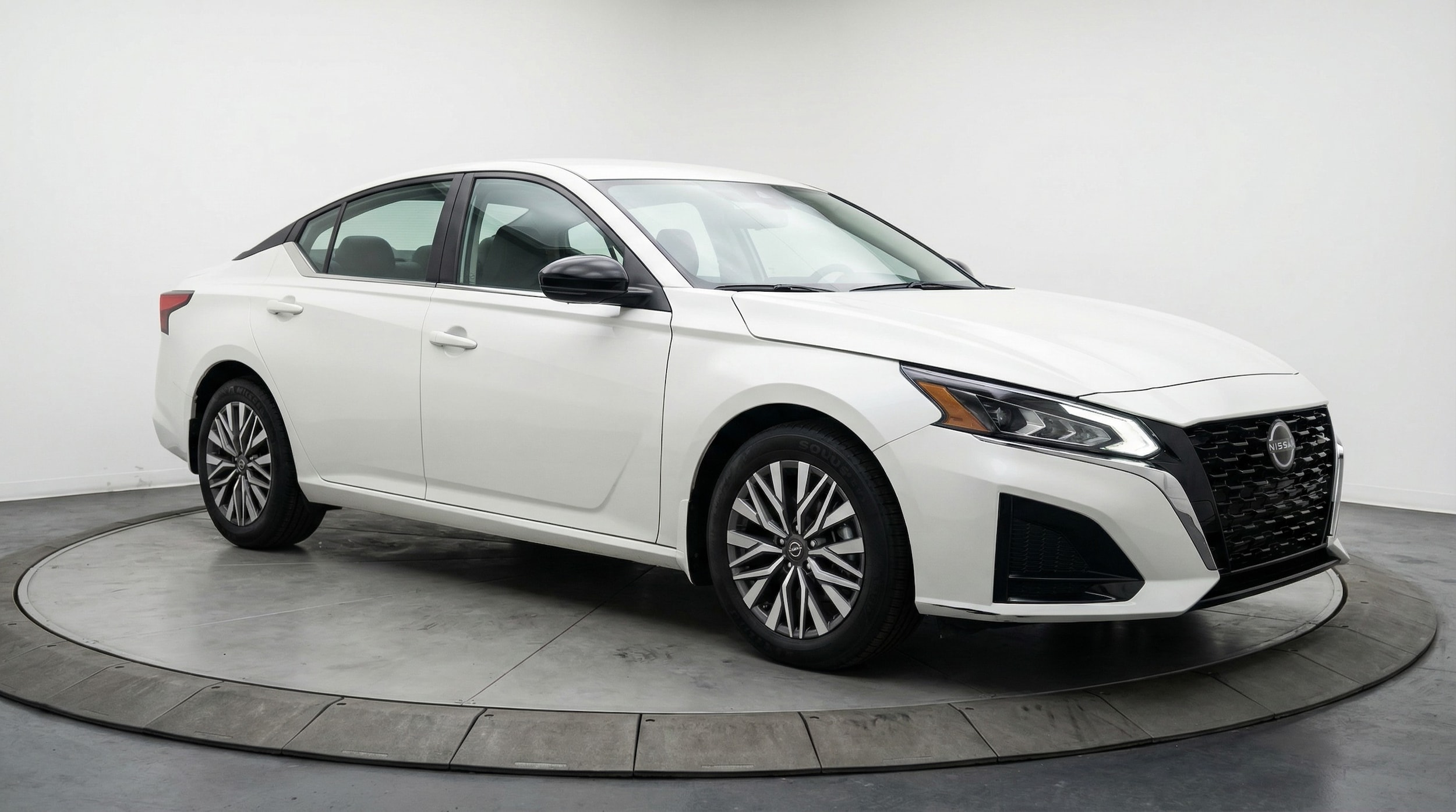 Thumbnail: 2025 Nissan Altima - 1
