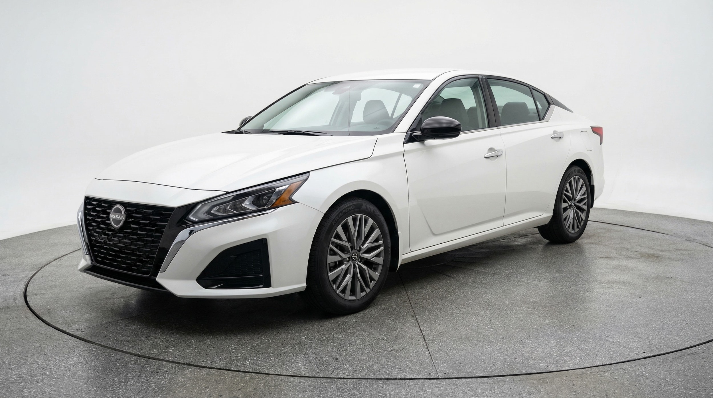 Thumbnail: 2025 Nissan Altima - 3