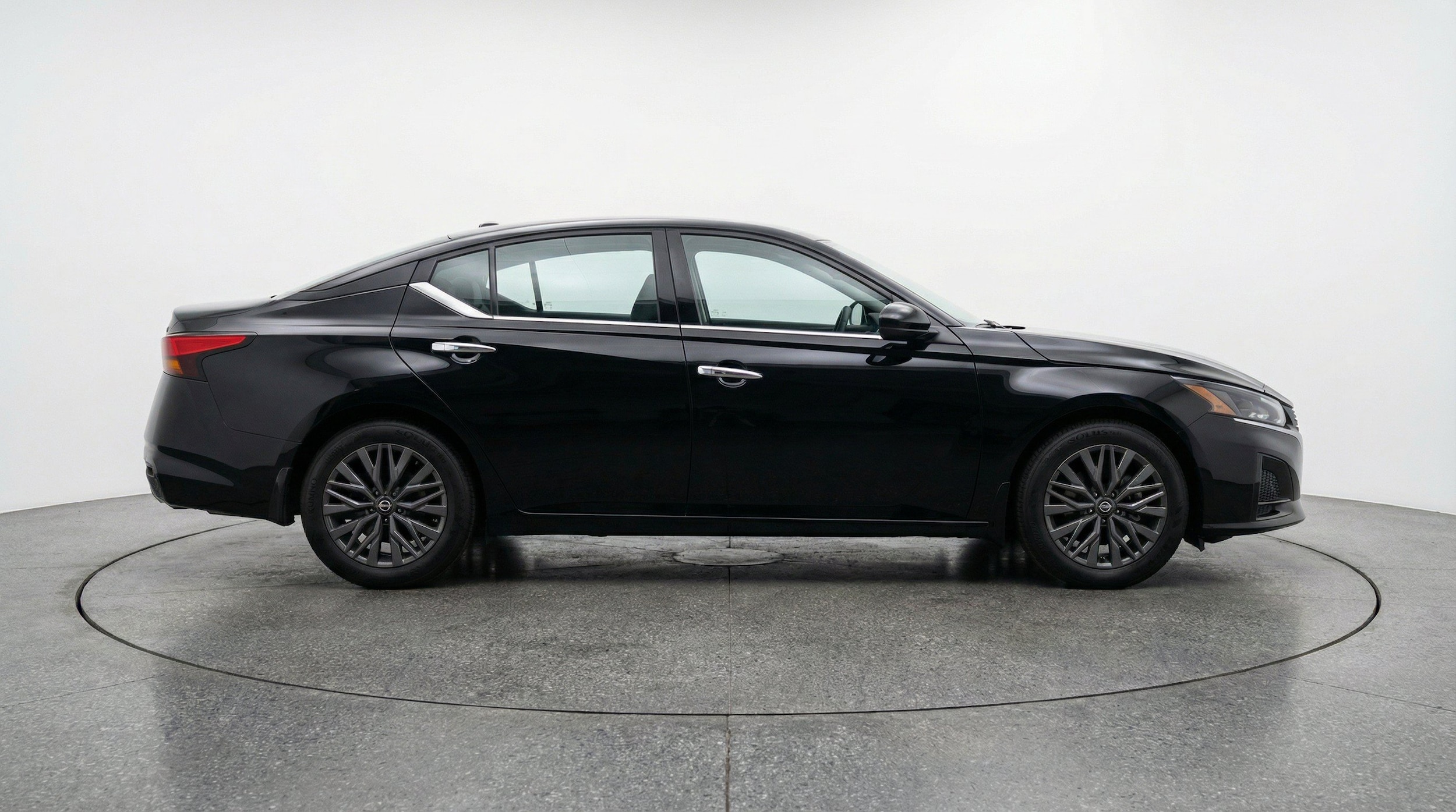 Thumbnail: 2025 Nissan Altima - 10
