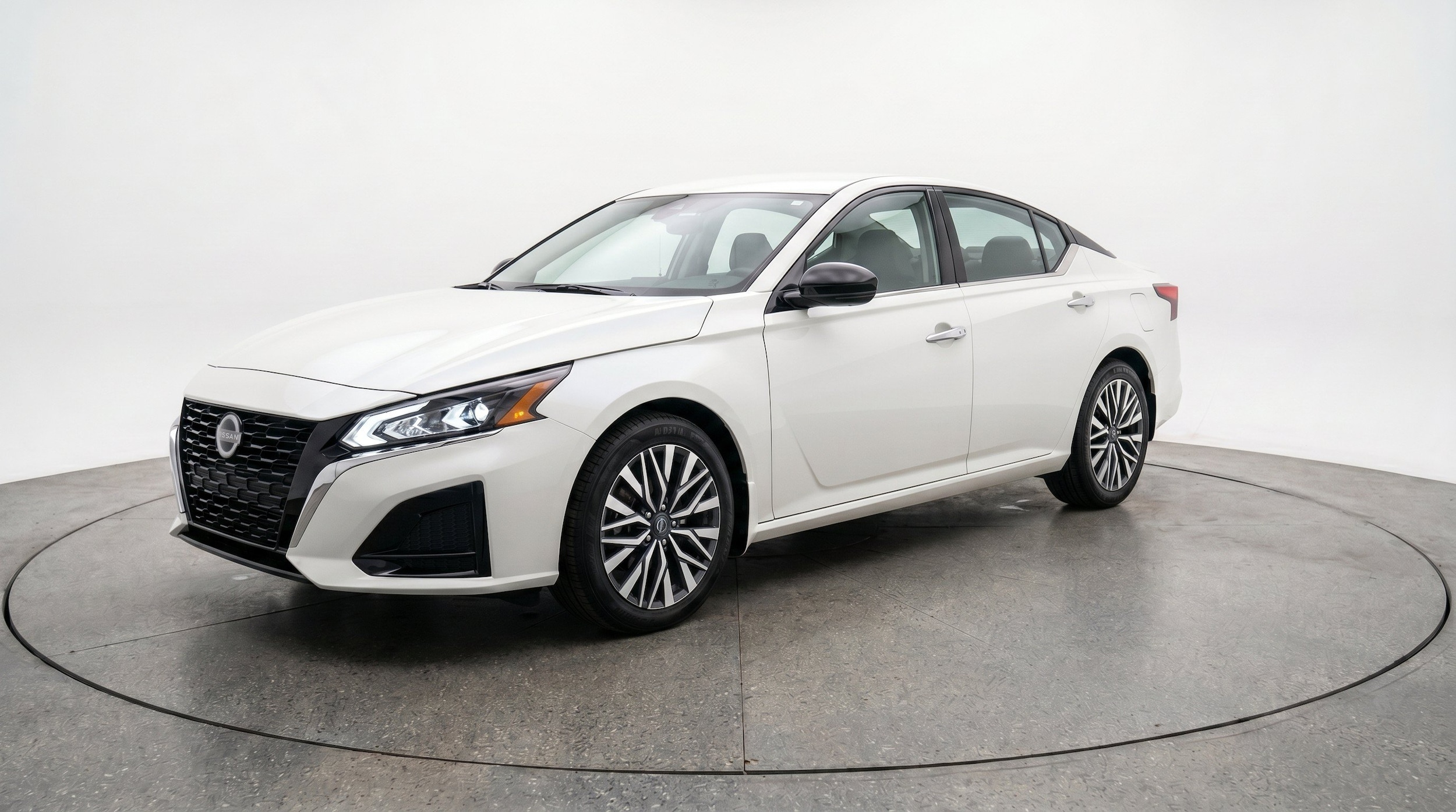 Thumbnail: 2025 Nissan Altima - 3