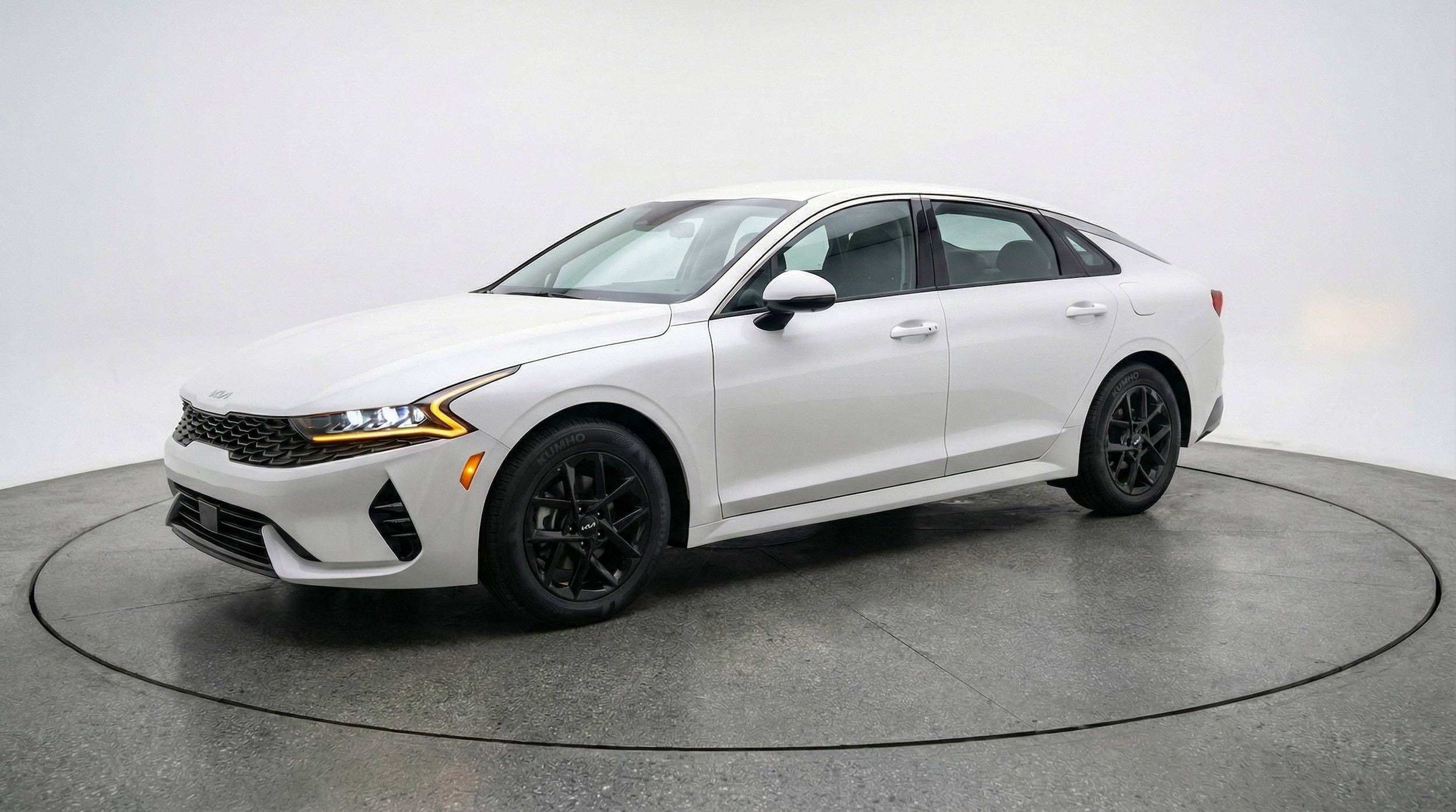 Thumbnail: 2025 Kia K5 - 3