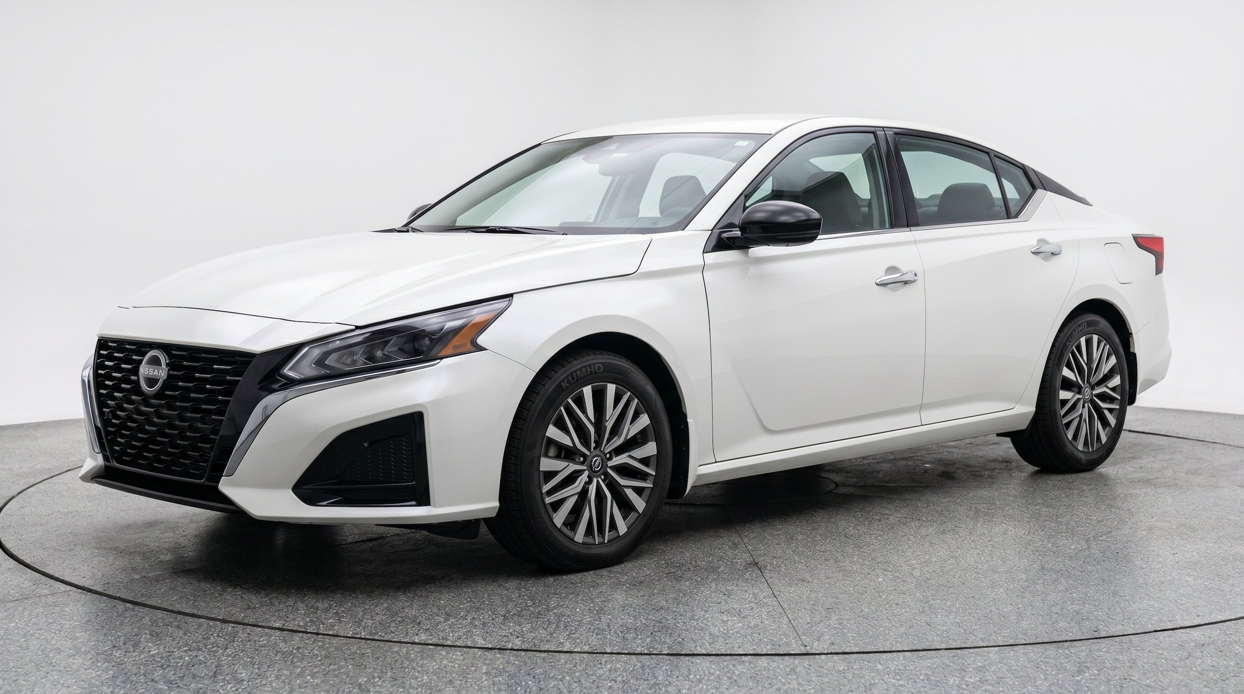 Thumbnail: 2025 Nissan Altima - 3