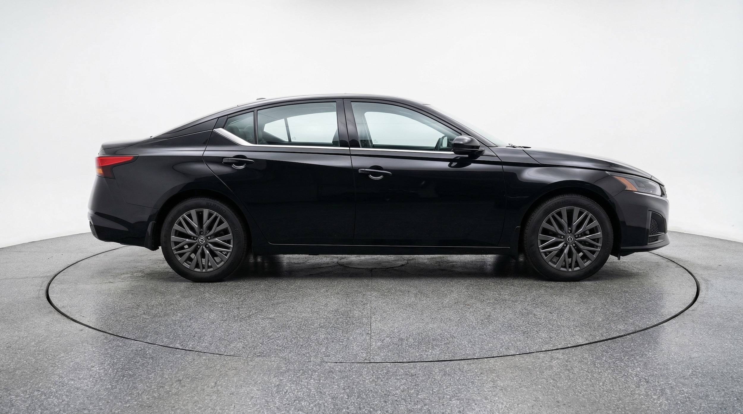 Thumbnail: 2025 Nissan Altima - 8