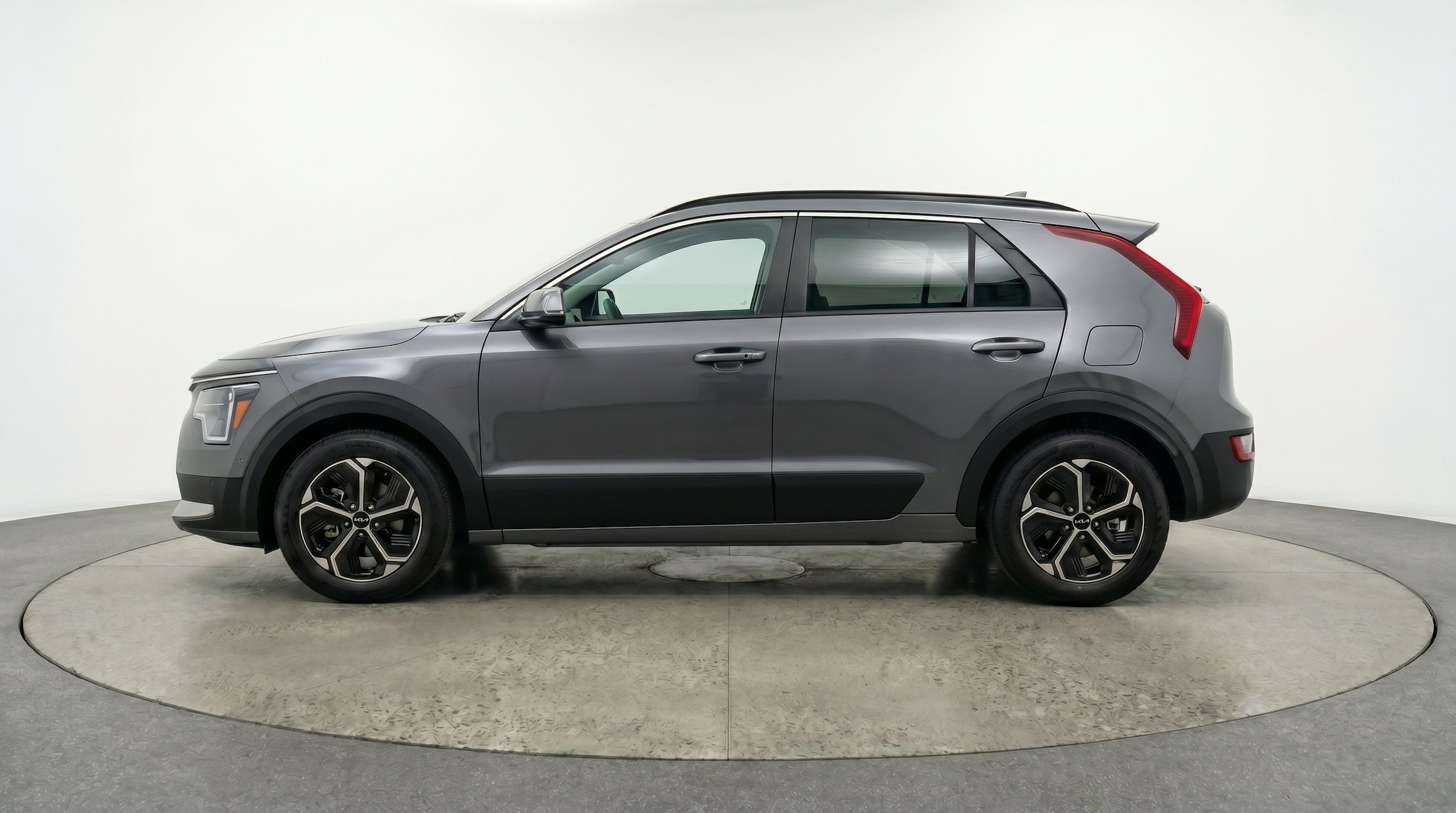 Thumbnail: 2026 Kia Niro - 5