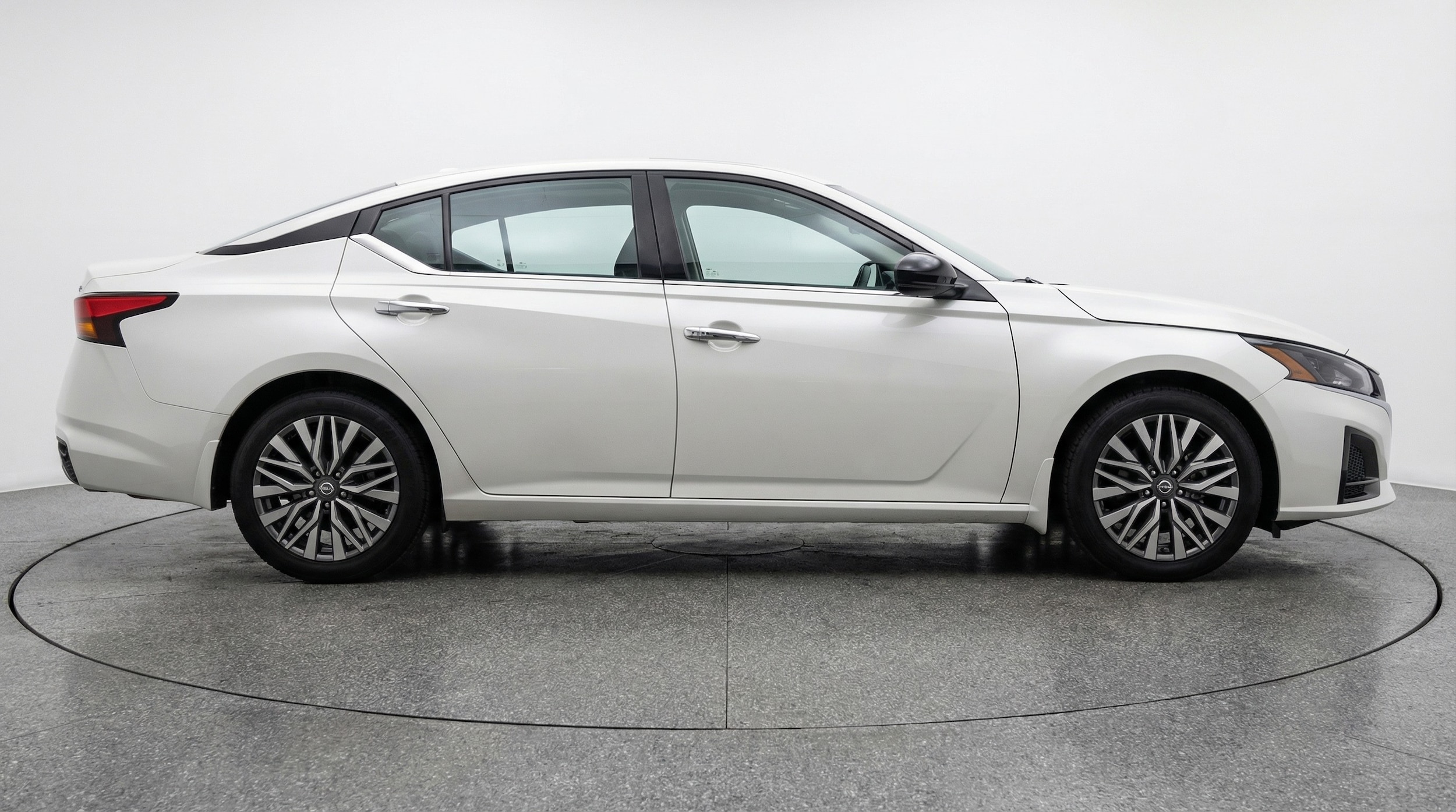 Thumbnail: 2025 Nissan Altima - 8