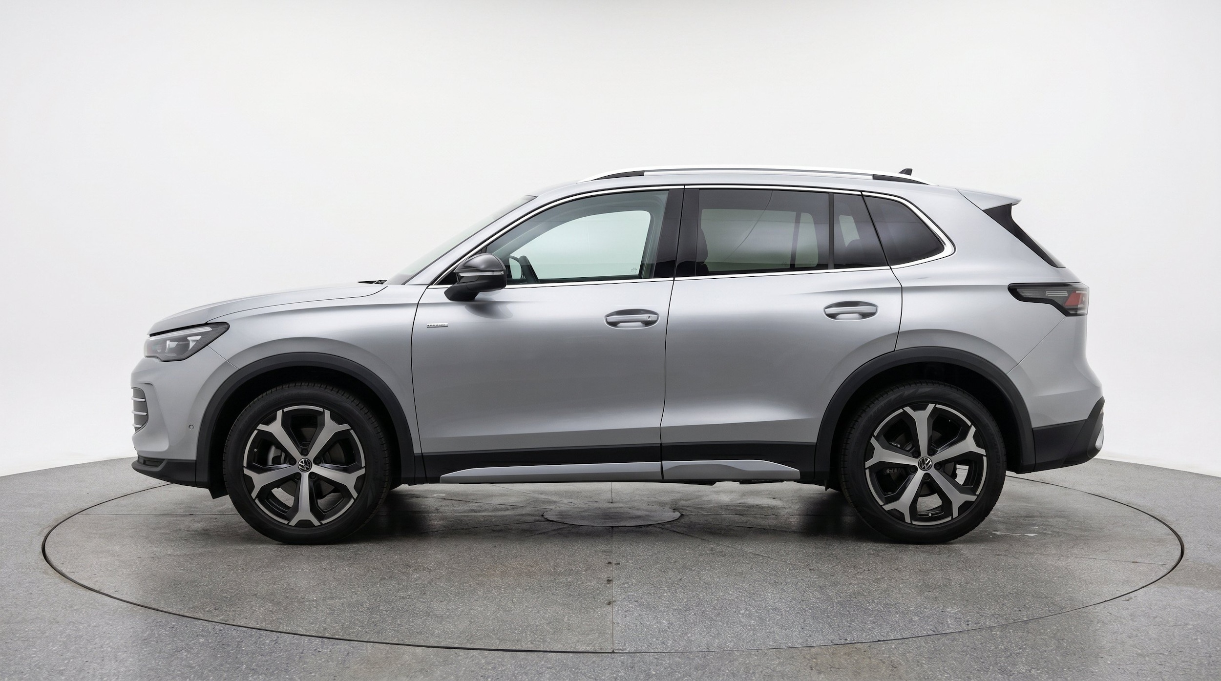 Thumbnail: 2026 Volkswagen Tiguan - 5