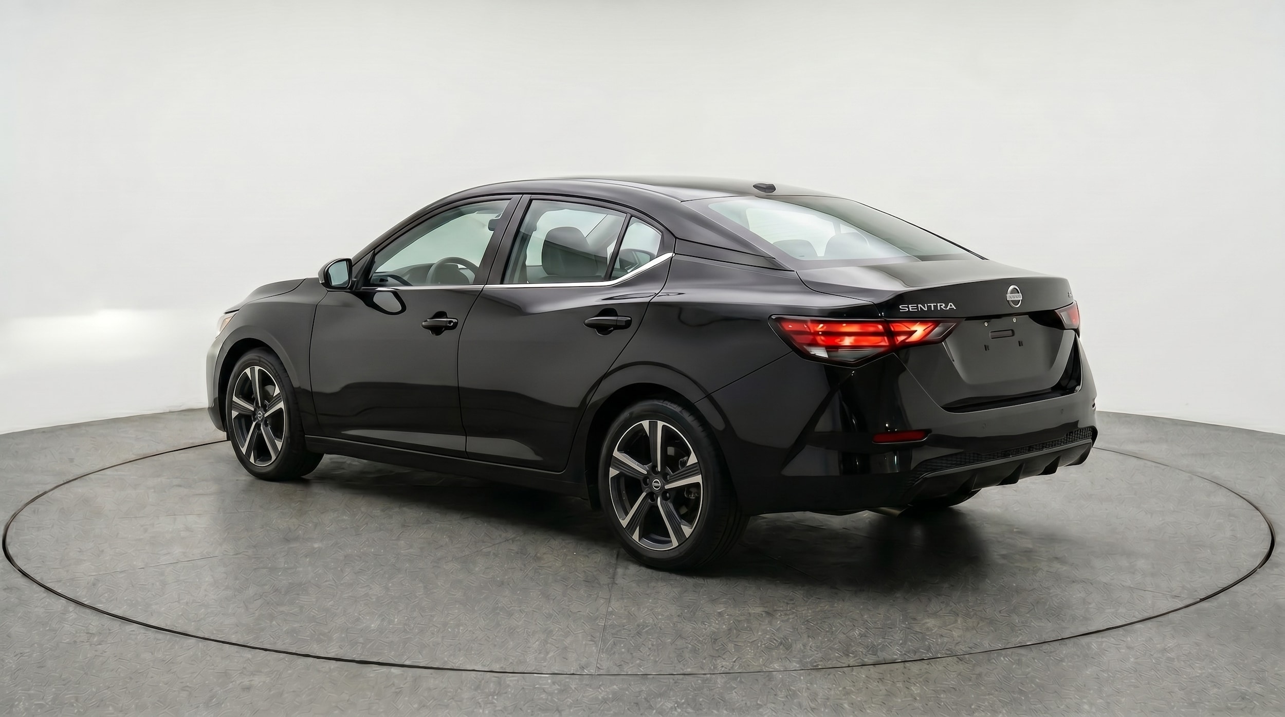Thumbnail: 2025 Nissan Sentra - 5