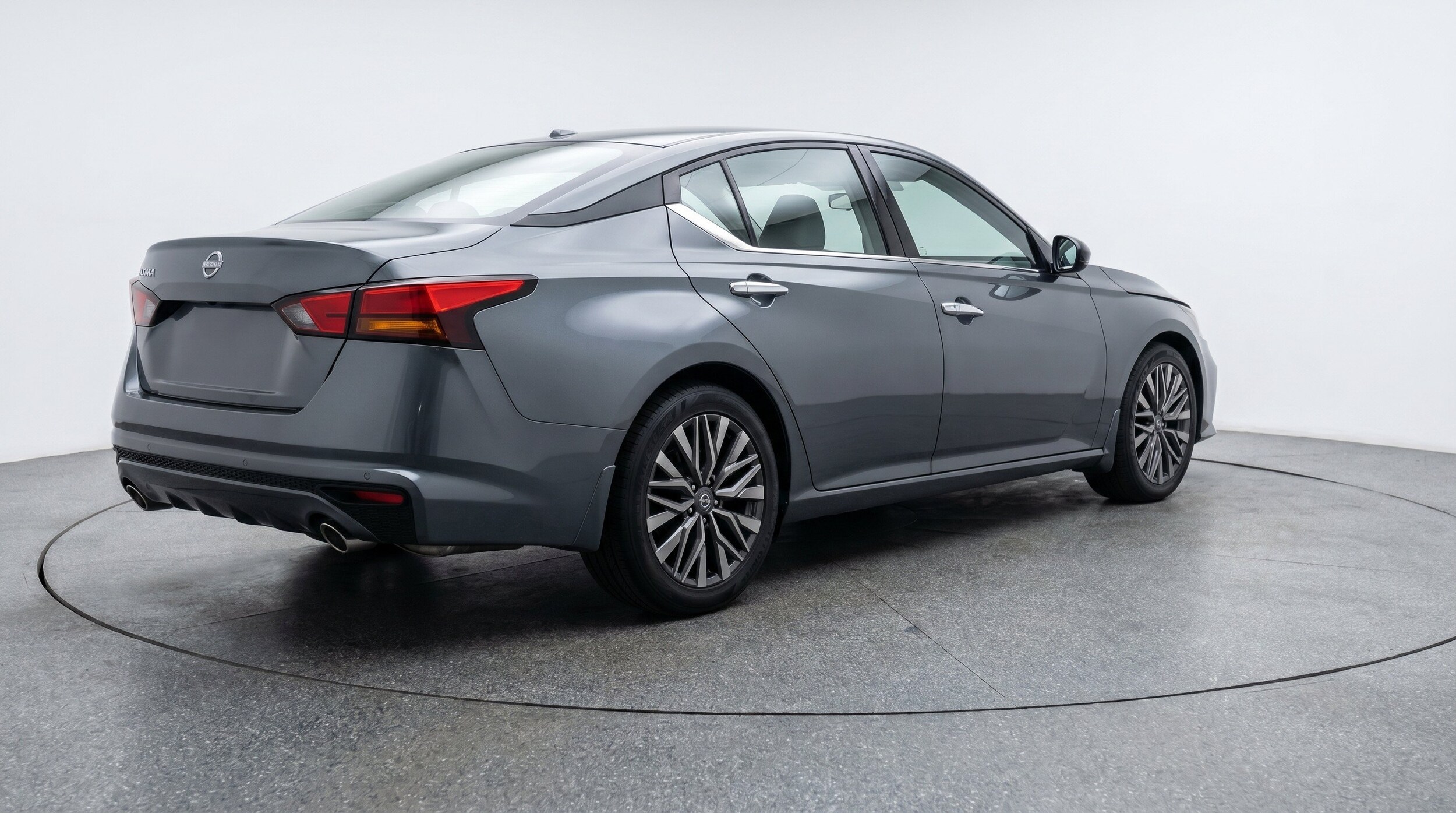 Thumbnail: 2025 Nissan Altima - 9
