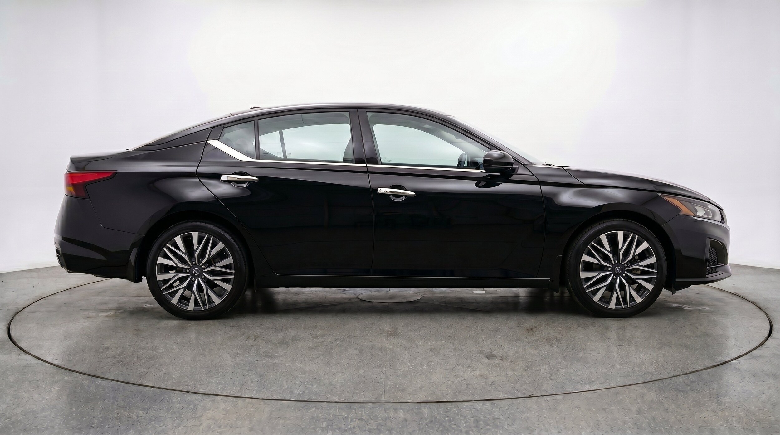 Thumbnail: 2025 Nissan Altima - 11