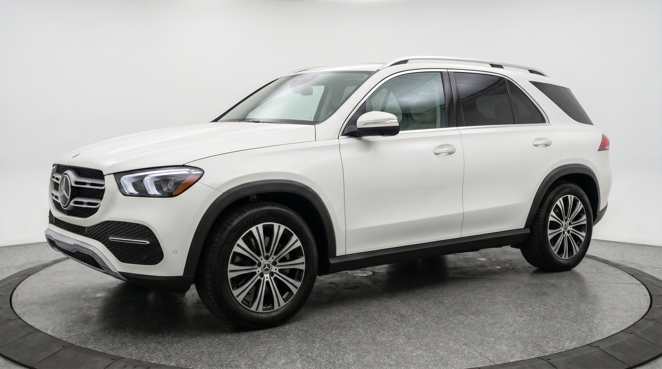 Thumbnail: 2026 Mercedes-Benz GLE - 3