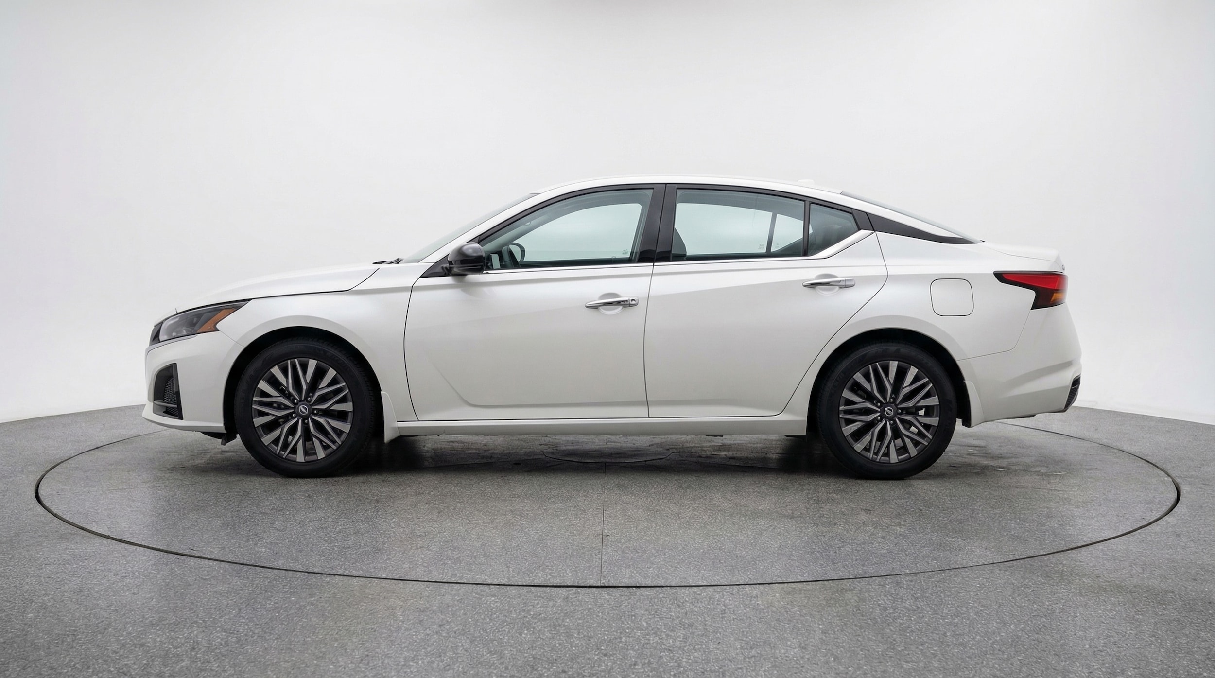 Thumbnail: 2025 Nissan Altima - 4