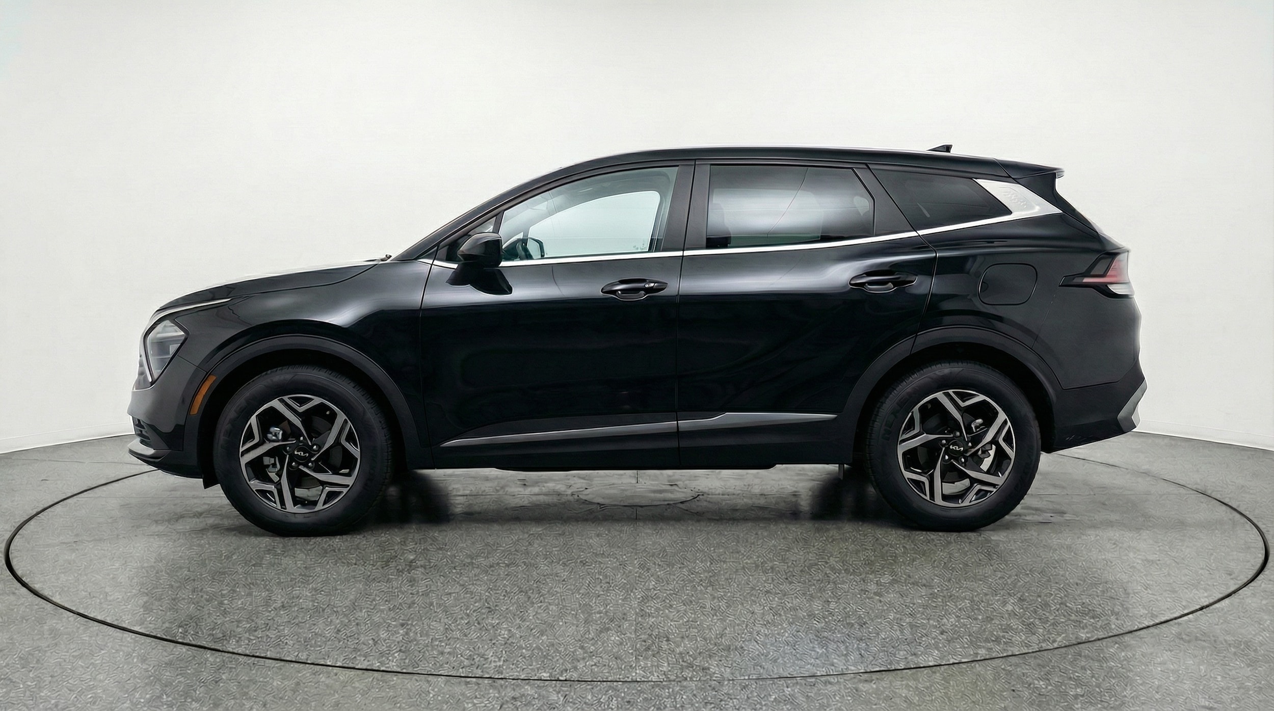 Thumbnail: 2025 Kia Sportage - 4