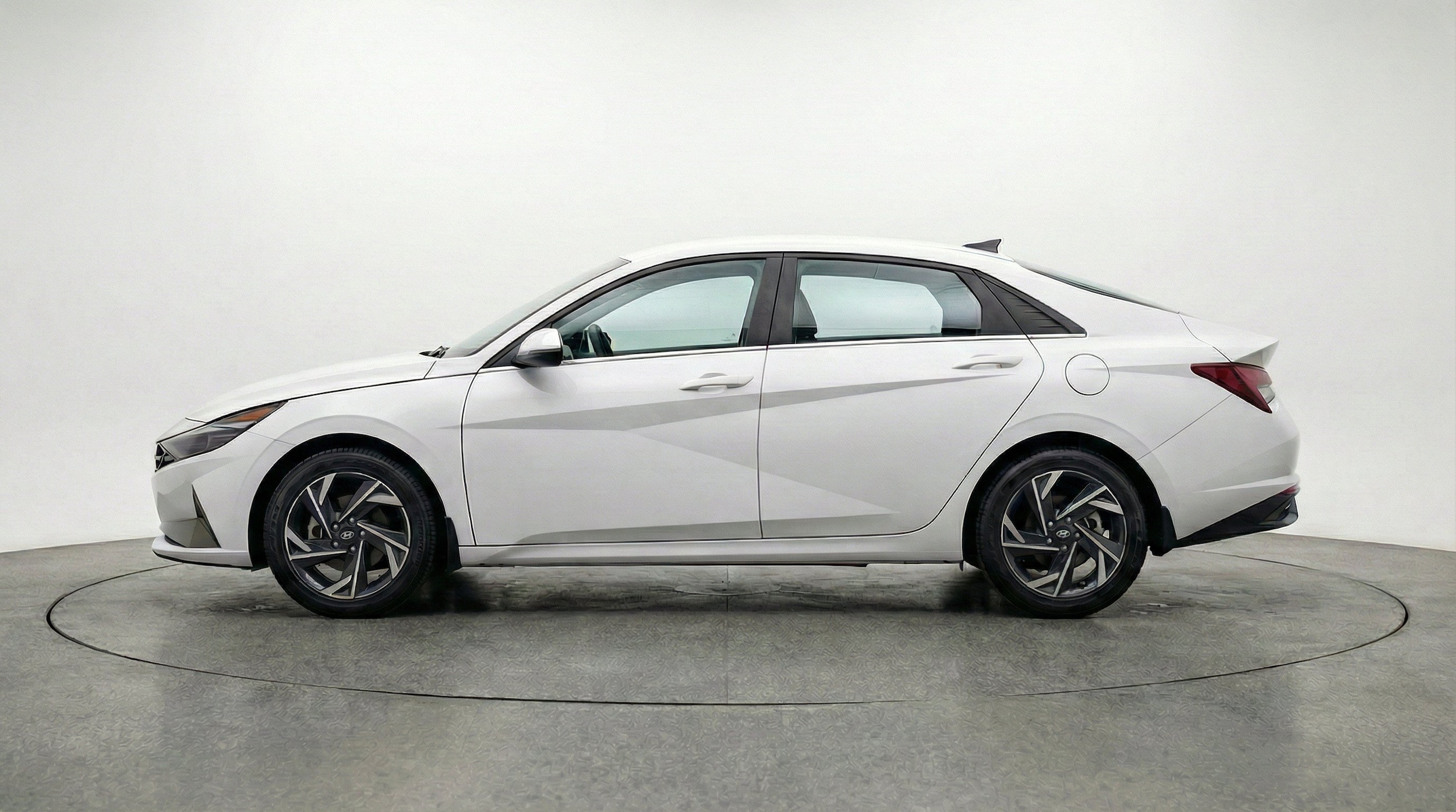 Thumbnail: 2025 Hyundai Elantra - 5