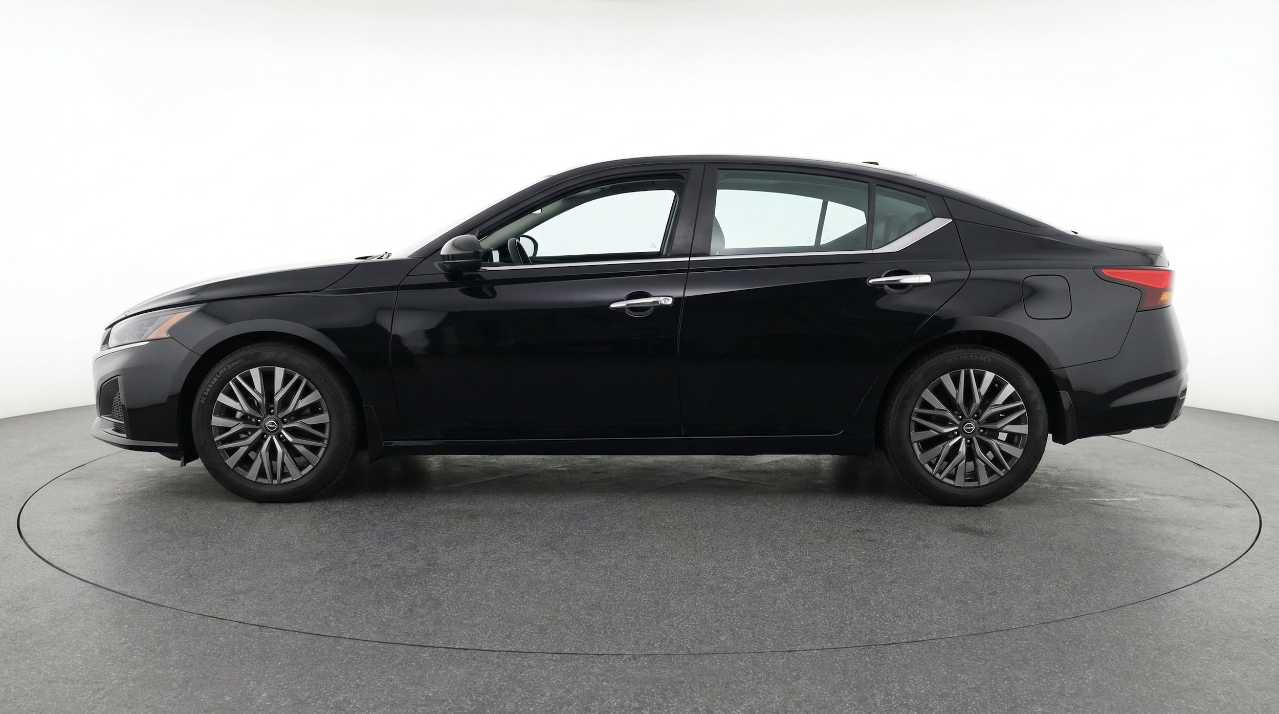 Thumbnail: 2025 Nissan Altima - 4