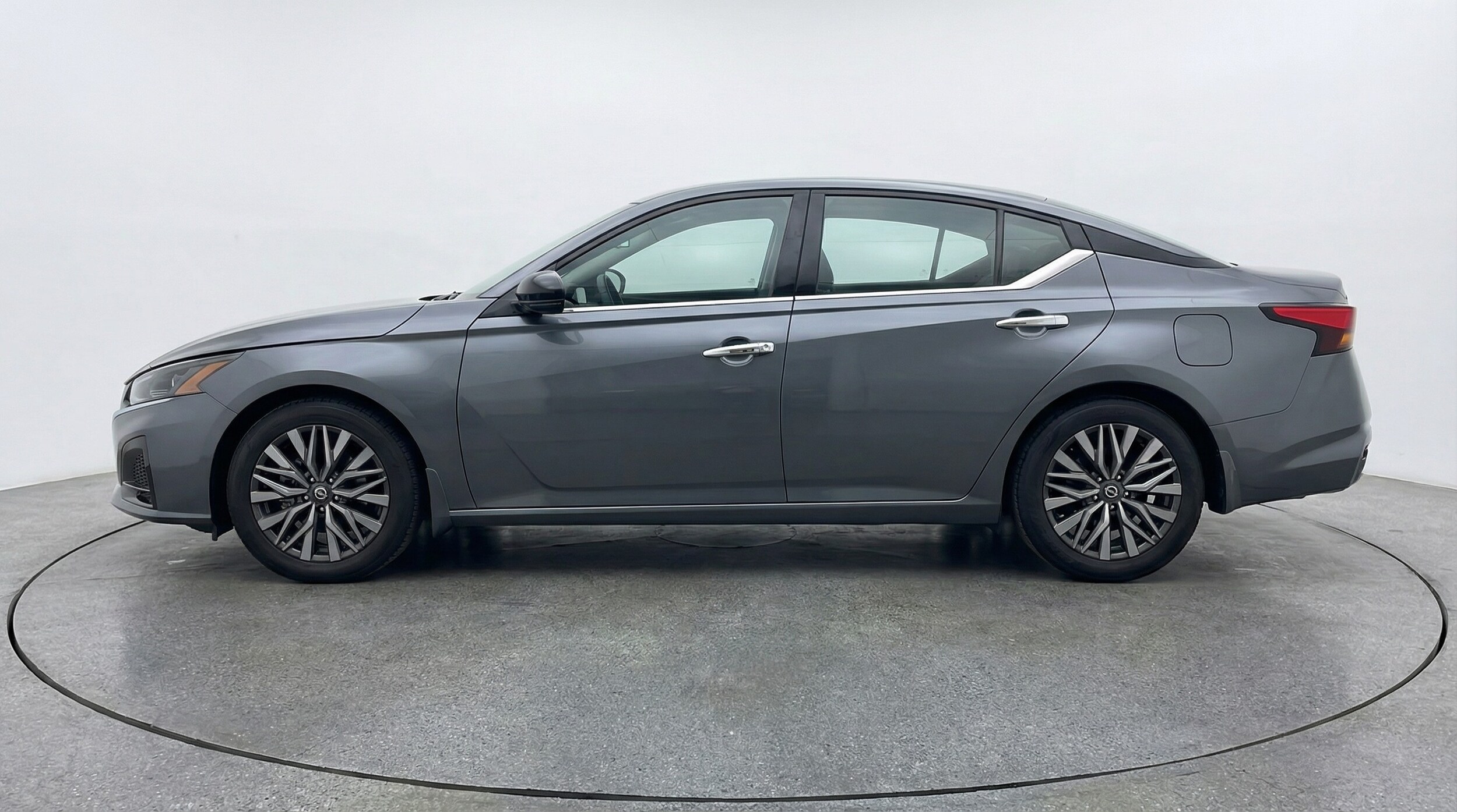 Thumbnail: 2025 Nissan Altima - 4