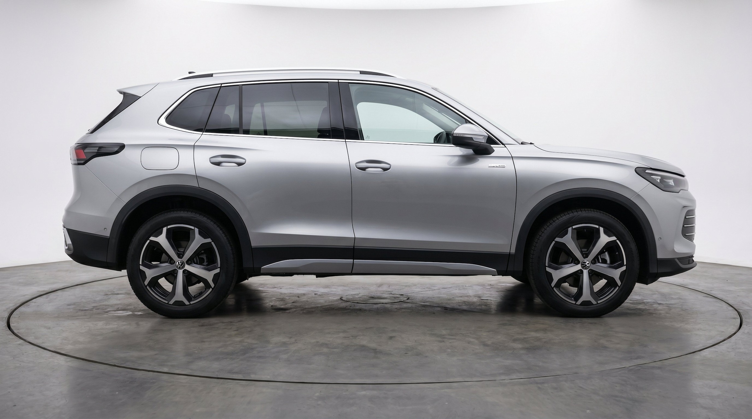 Thumbnail: 2026 Volkswagen Tiguan - 10