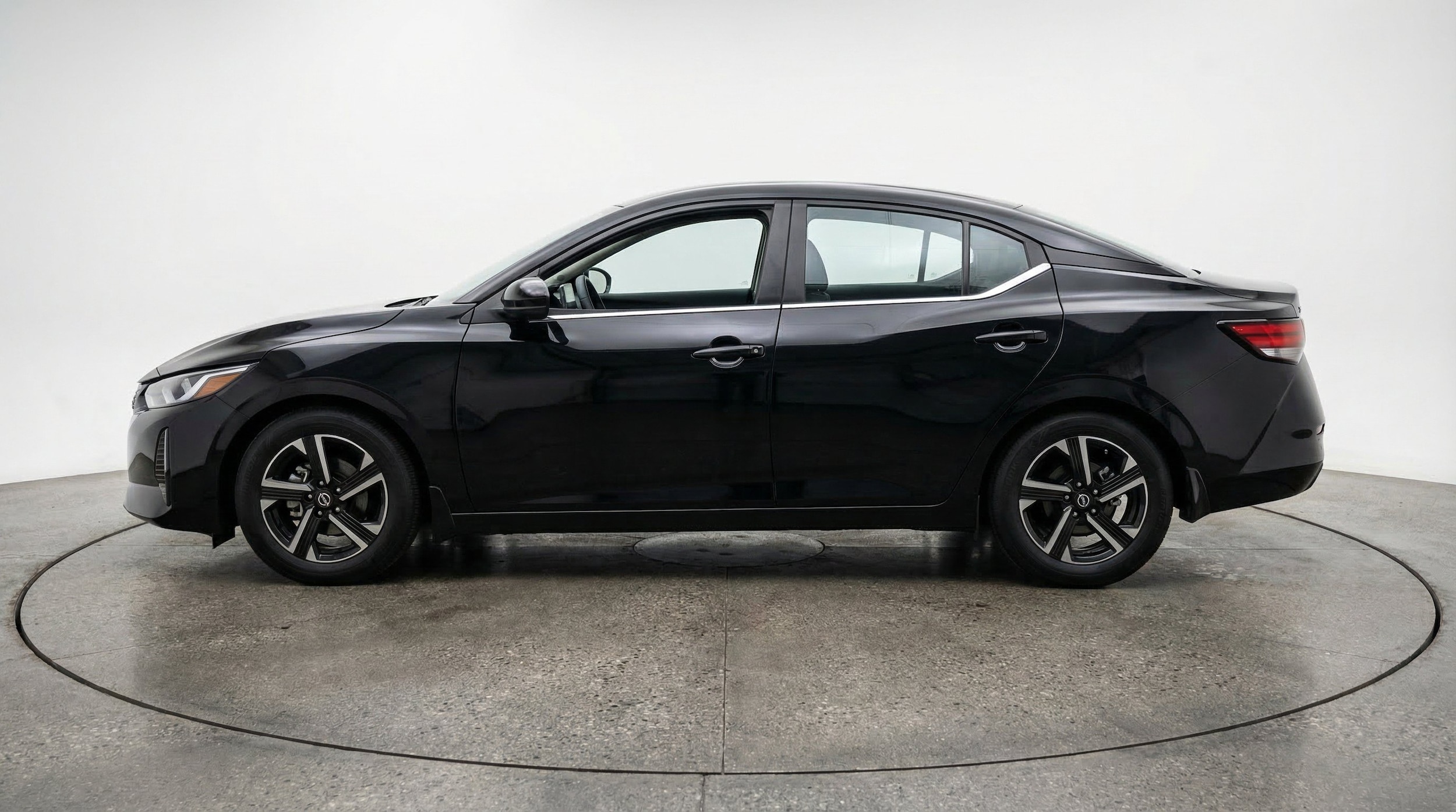 Thumbnail: 2025 Nissan Sentra - 5