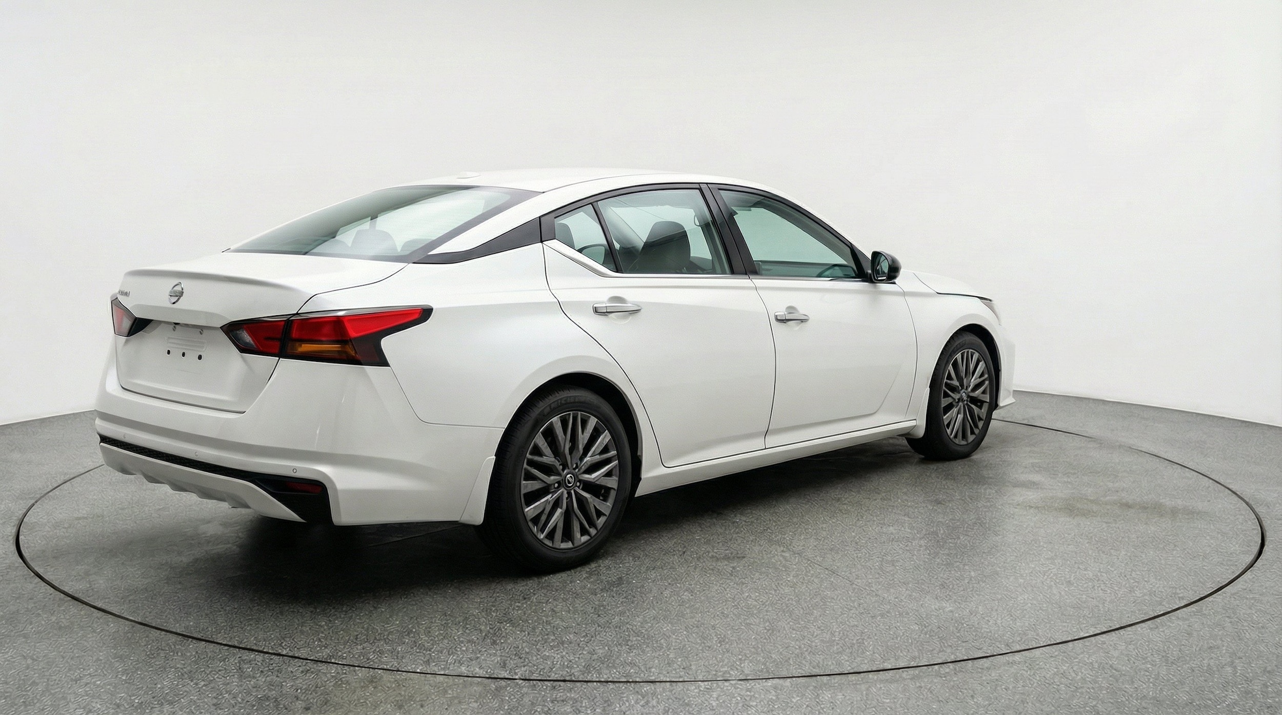 Thumbnail: 2025 Nissan Altima - 9