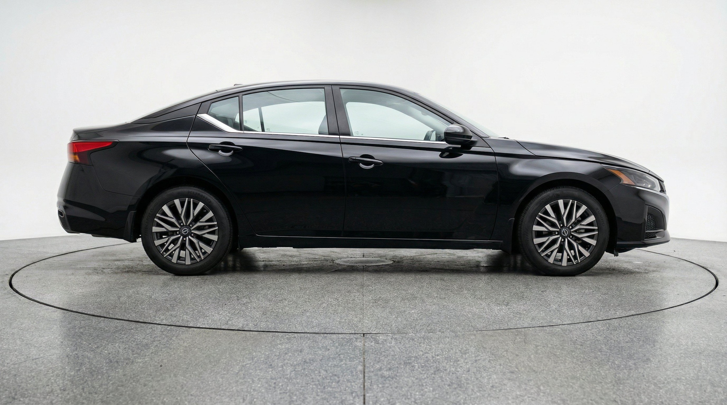 Thumbnail: 2025 Nissan Altima - 10