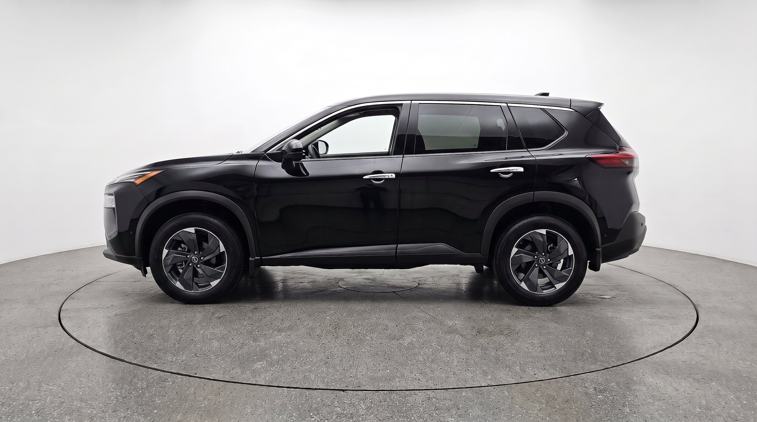 Thumbnail: 2025 Nissan Rogue - 5