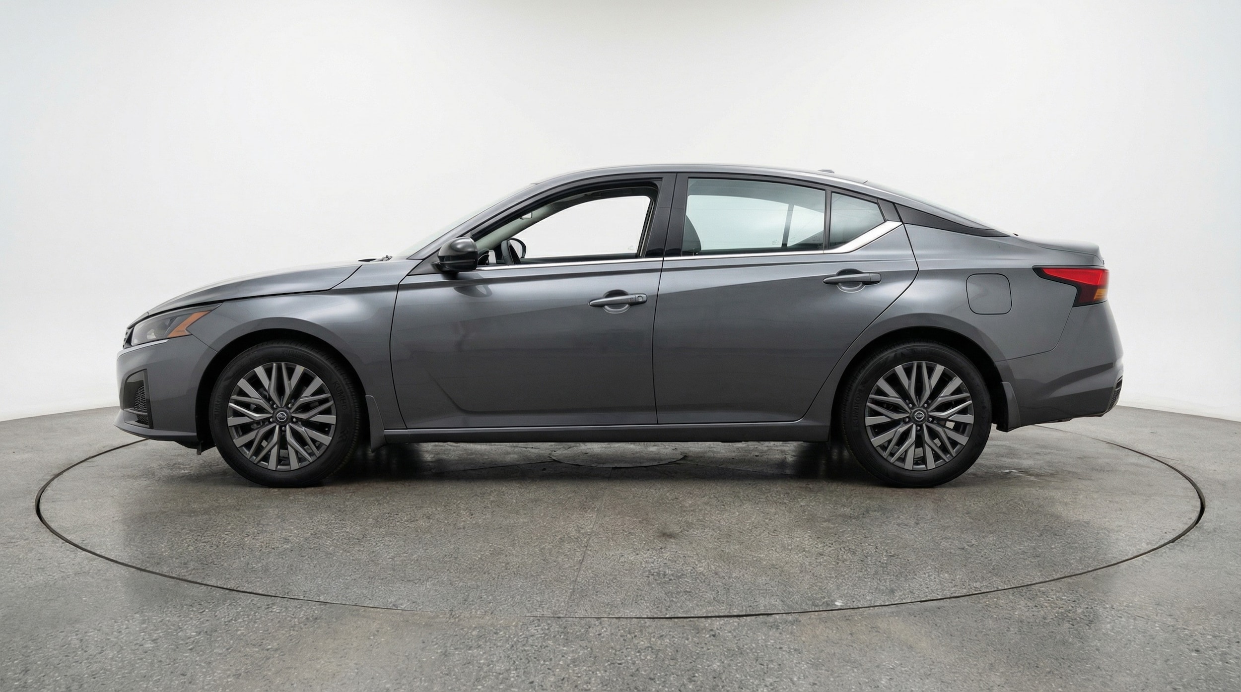 Thumbnail: 2025 Nissan Altima - 4