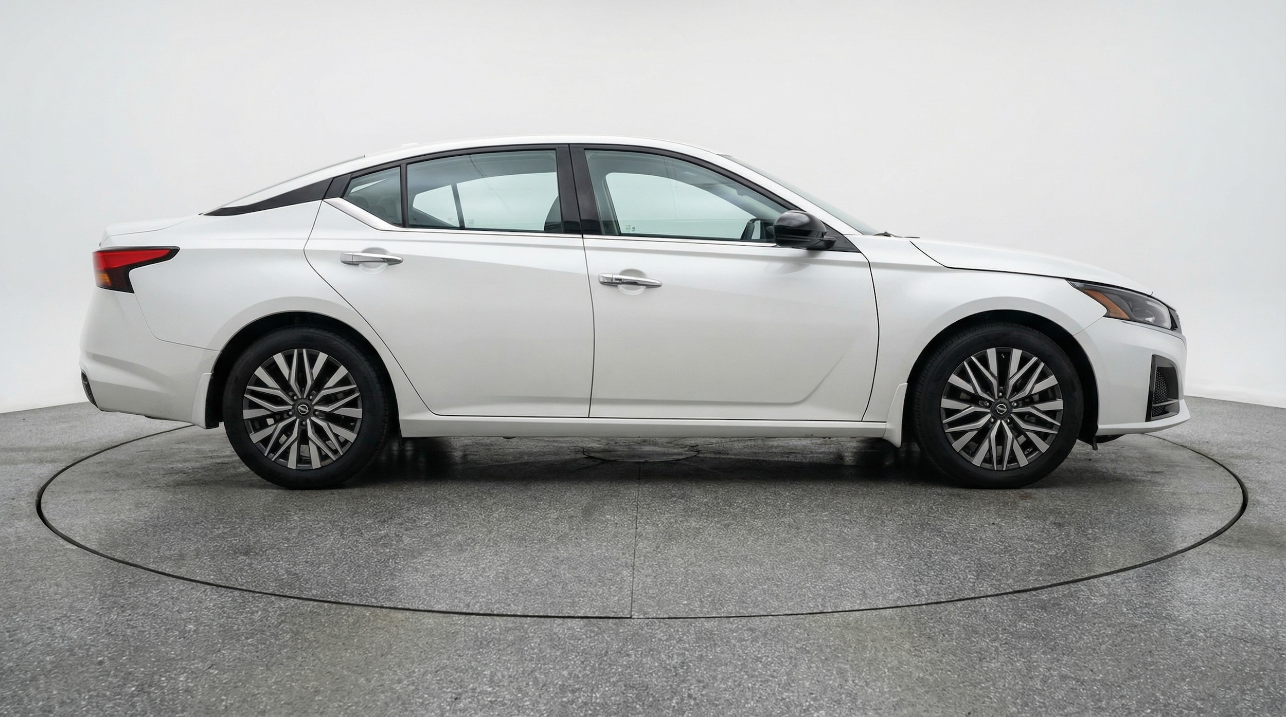 Thumbnail: 2025 Nissan Altima - 8