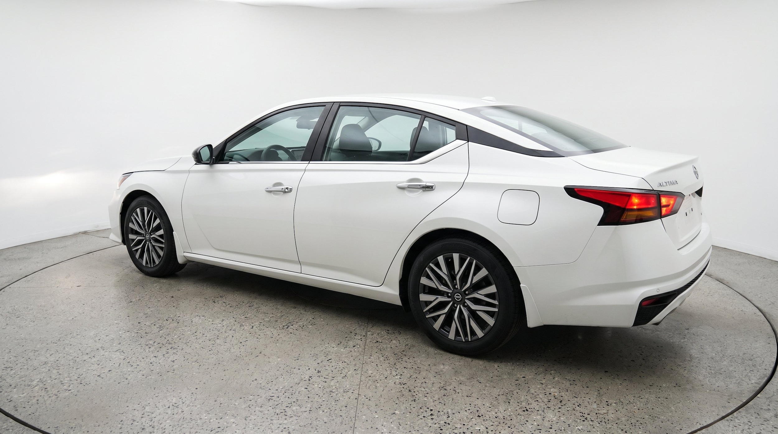 Thumbnail: 2025 Nissan Altima - 6