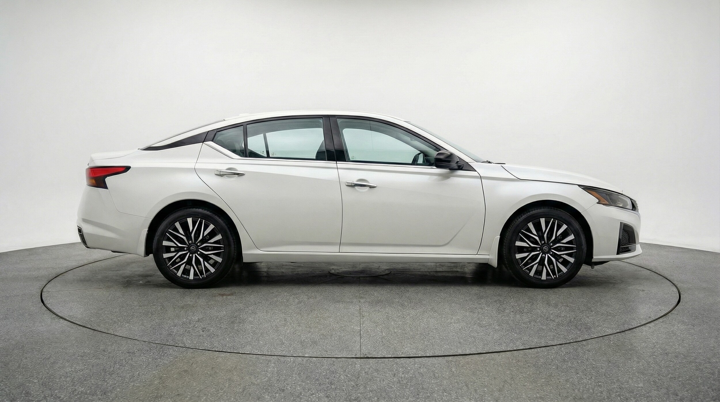 Thumbnail: 2025 Nissan Altima - 8