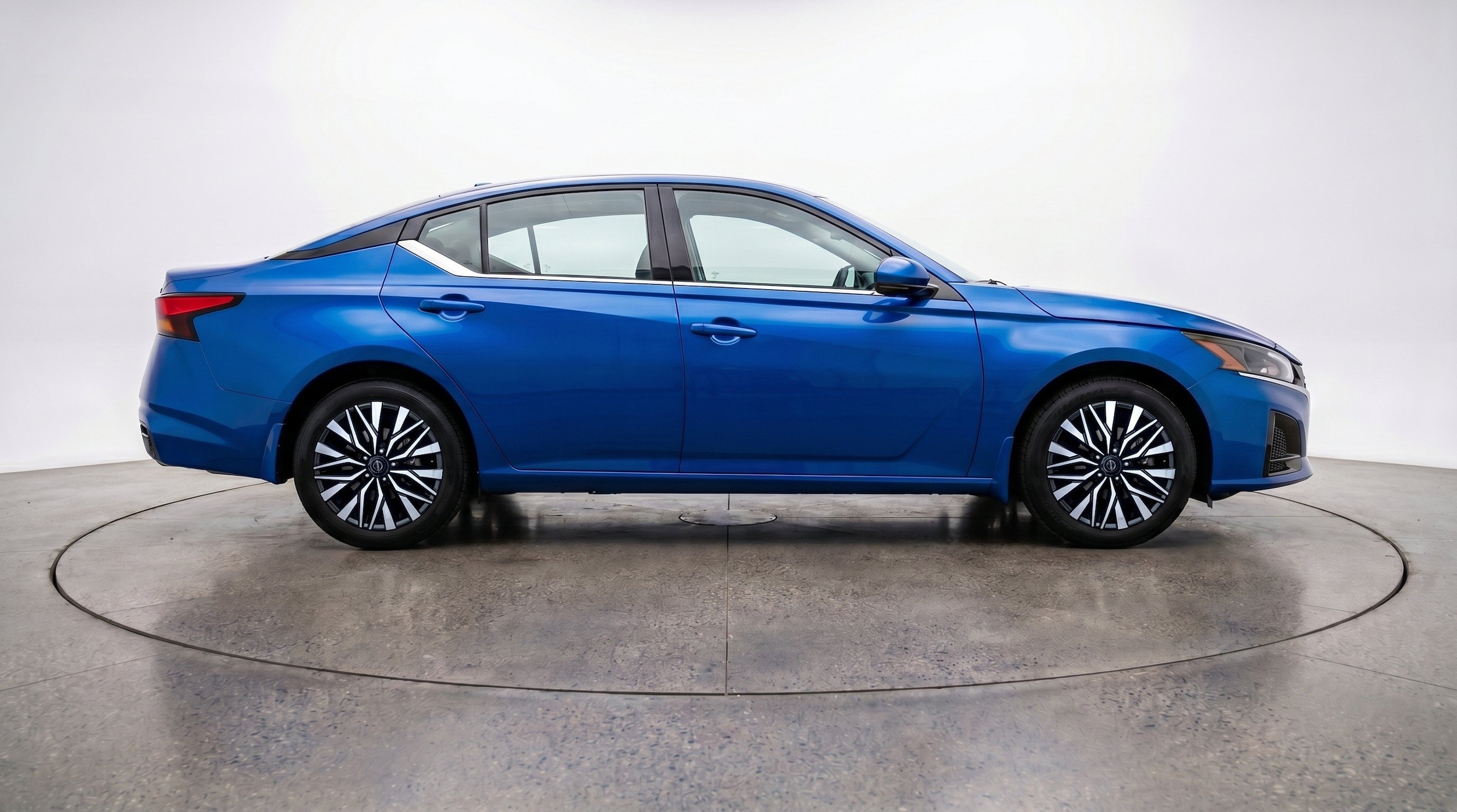 Thumbnail: 2025 Nissan Altima - 11