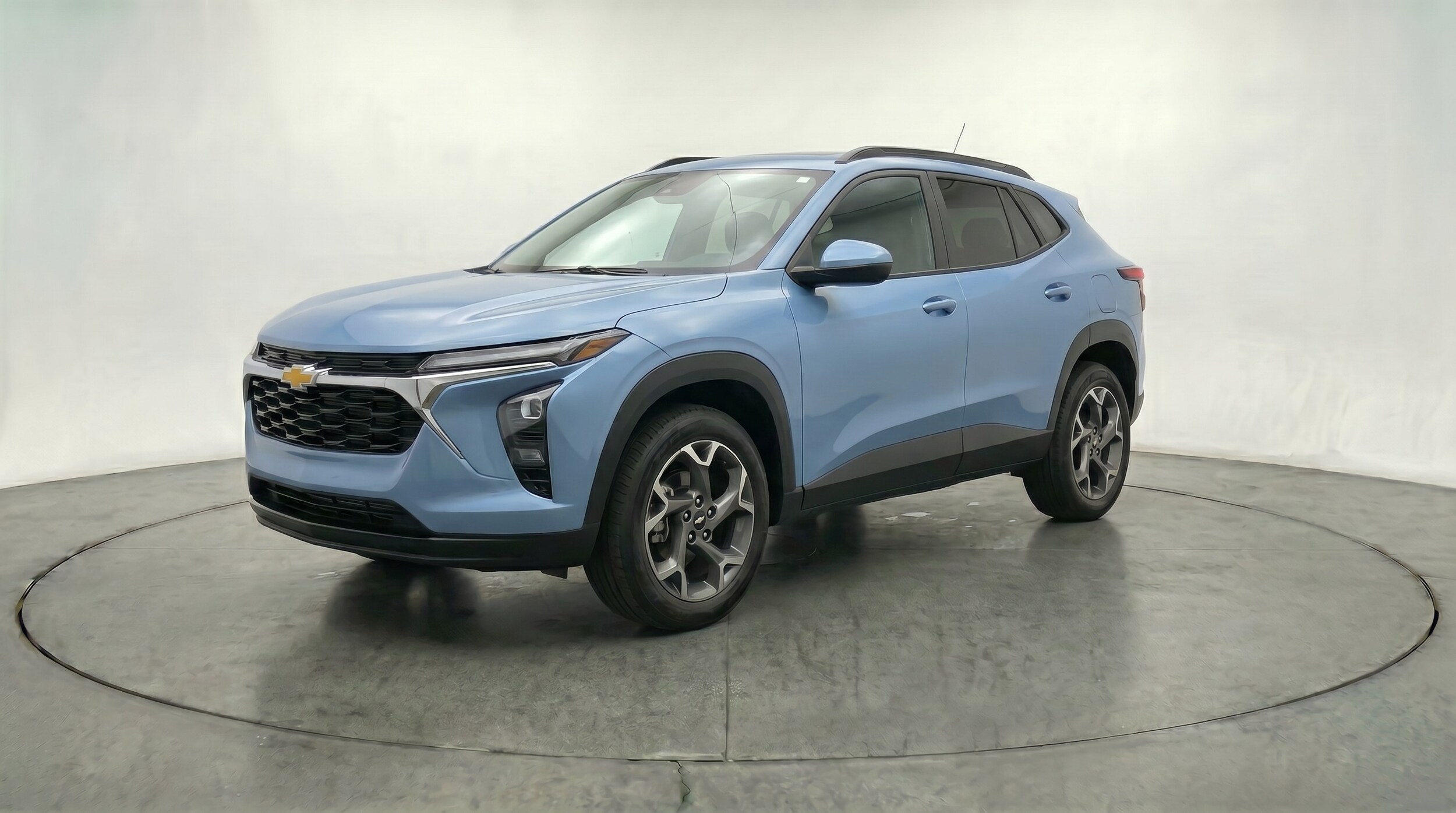 Thumbnail: 2025 Chevrolet Trax - 3
