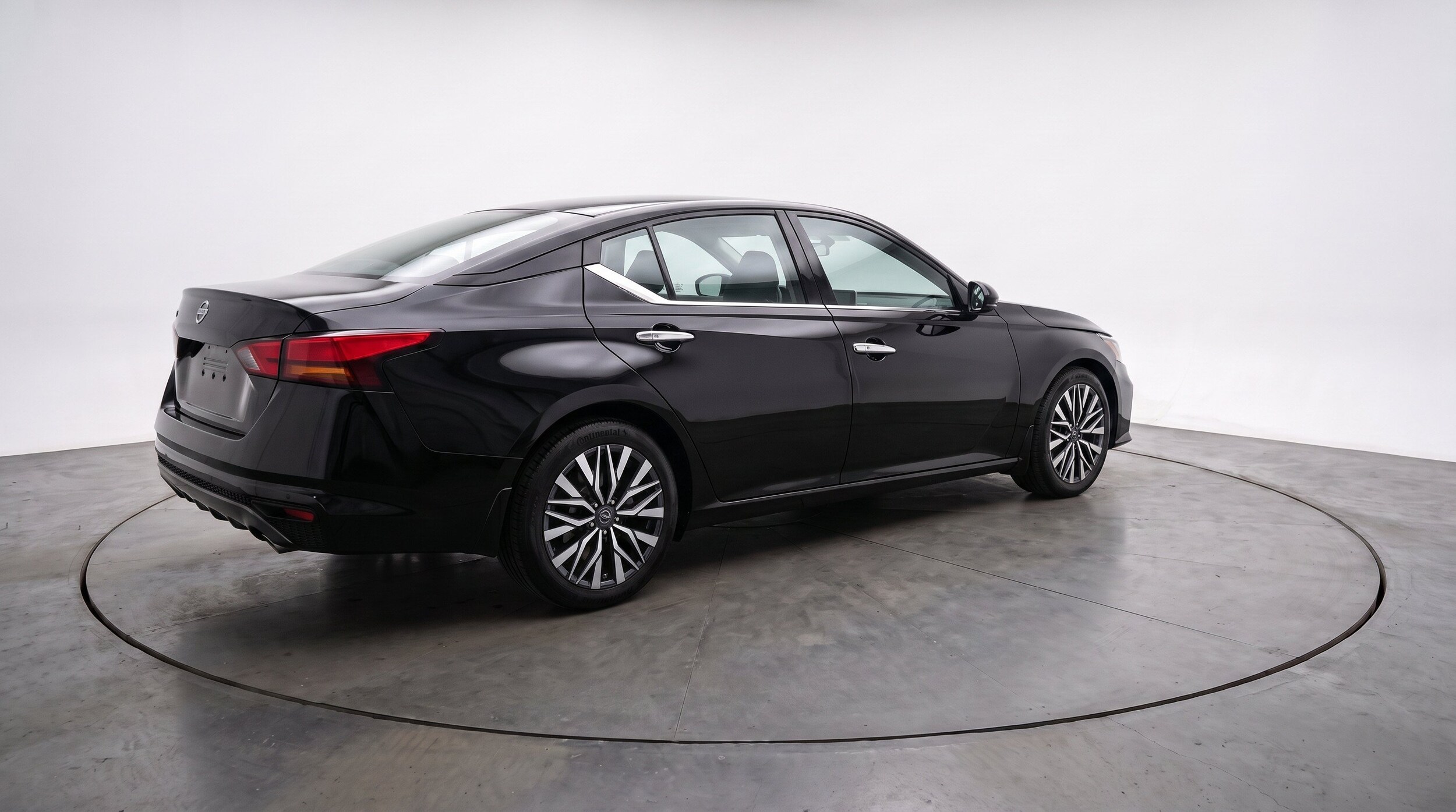 Thumbnail: 2025 Nissan Altima - 9