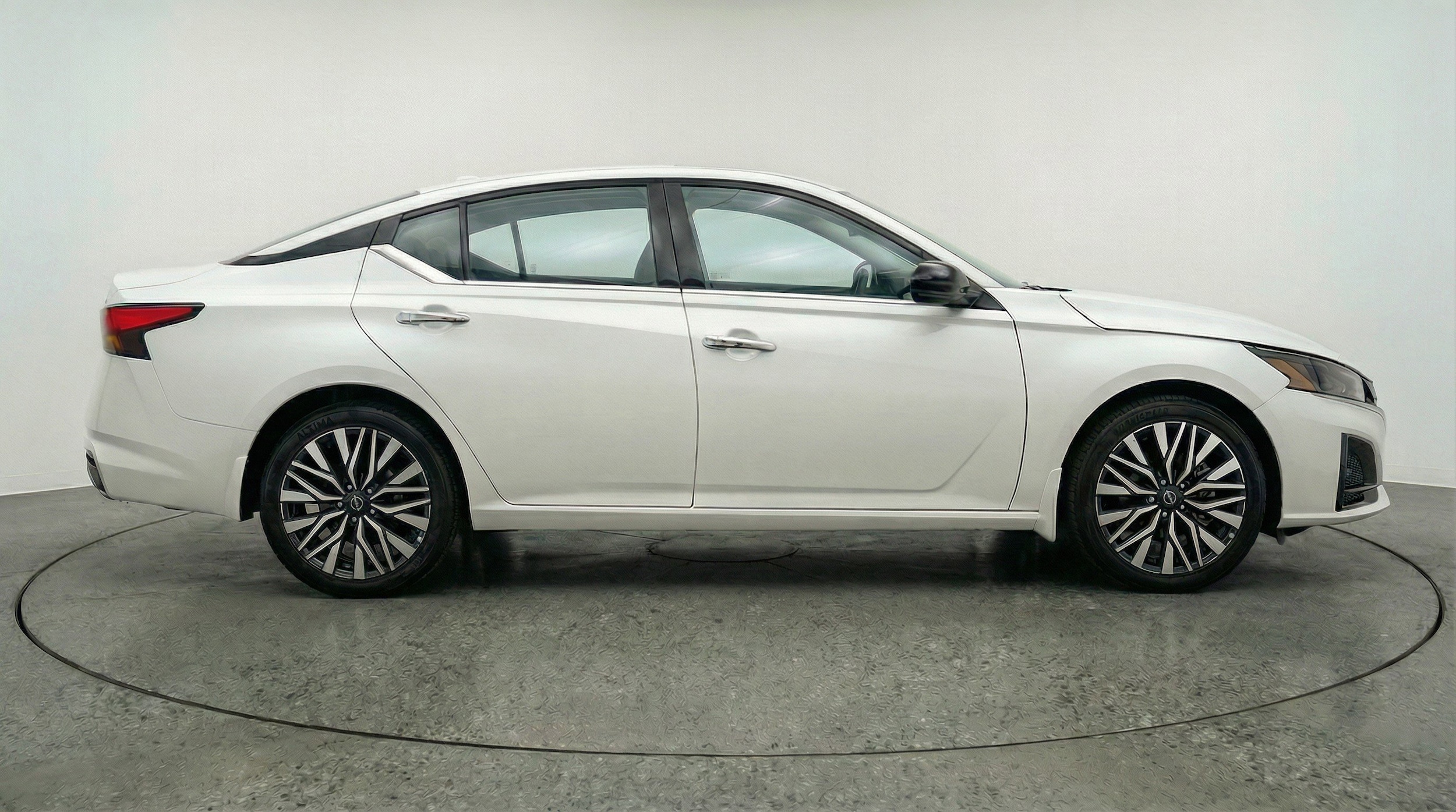 Thumbnail: 2025 Nissan Altima - 11