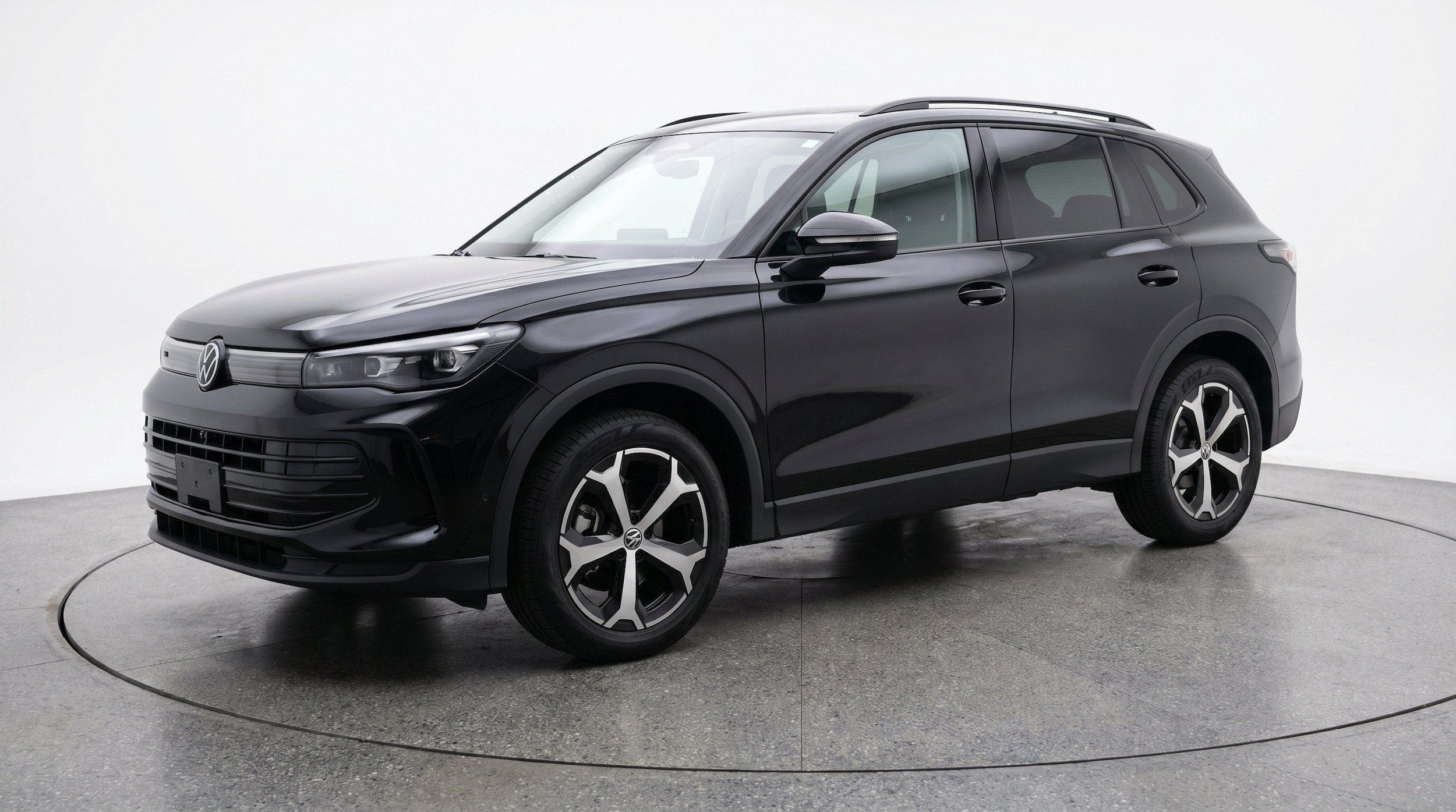 Thumbnail: 2026 Volkswagen Tiguan - 3