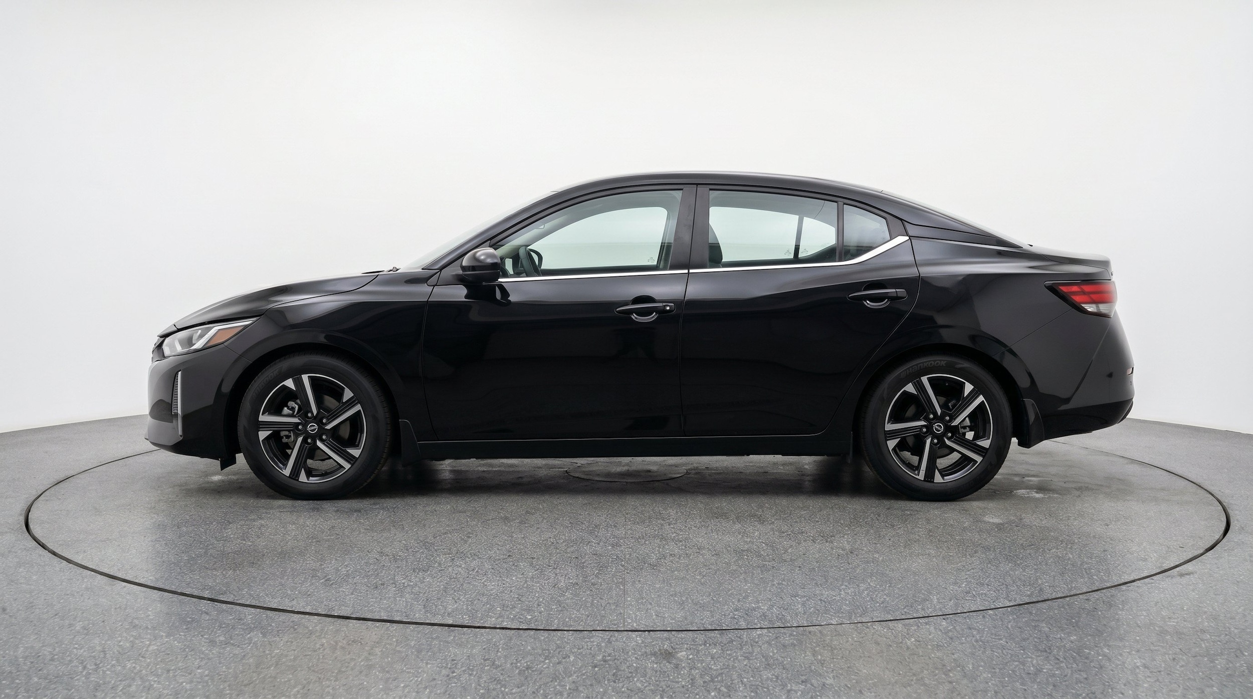 Thumbnail: 2025 Nissan Sentra - 5