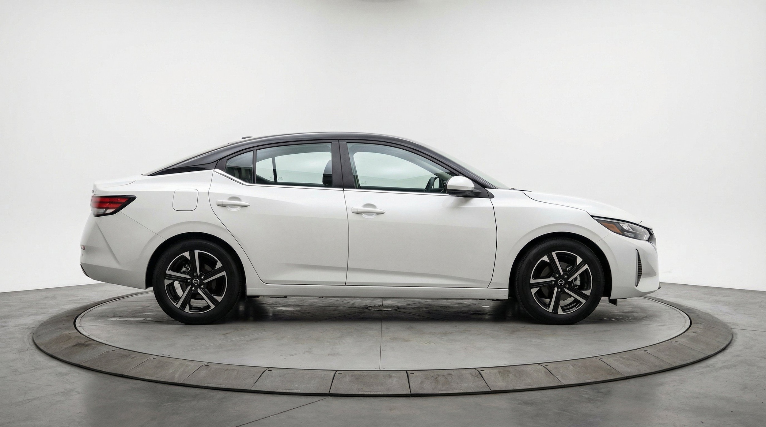 Thumbnail: 2025 Nissan Sentra - 11