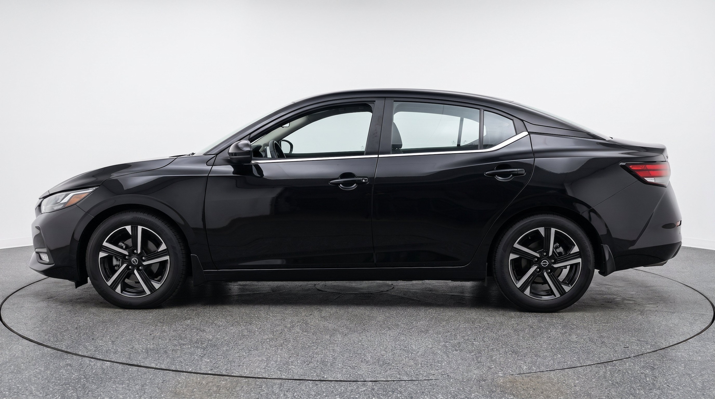 Thumbnail: 2025 Nissan Sentra - 5