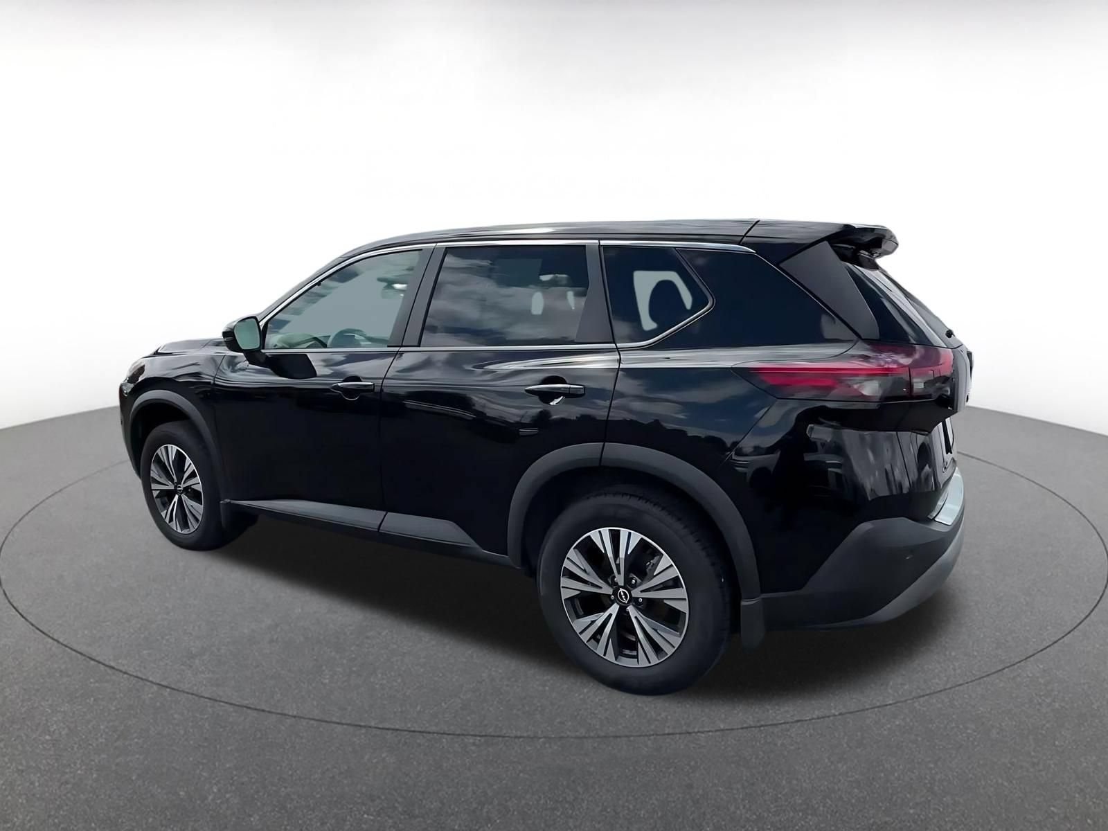 Thumbnail: 2022 Nissan Rogue - 9