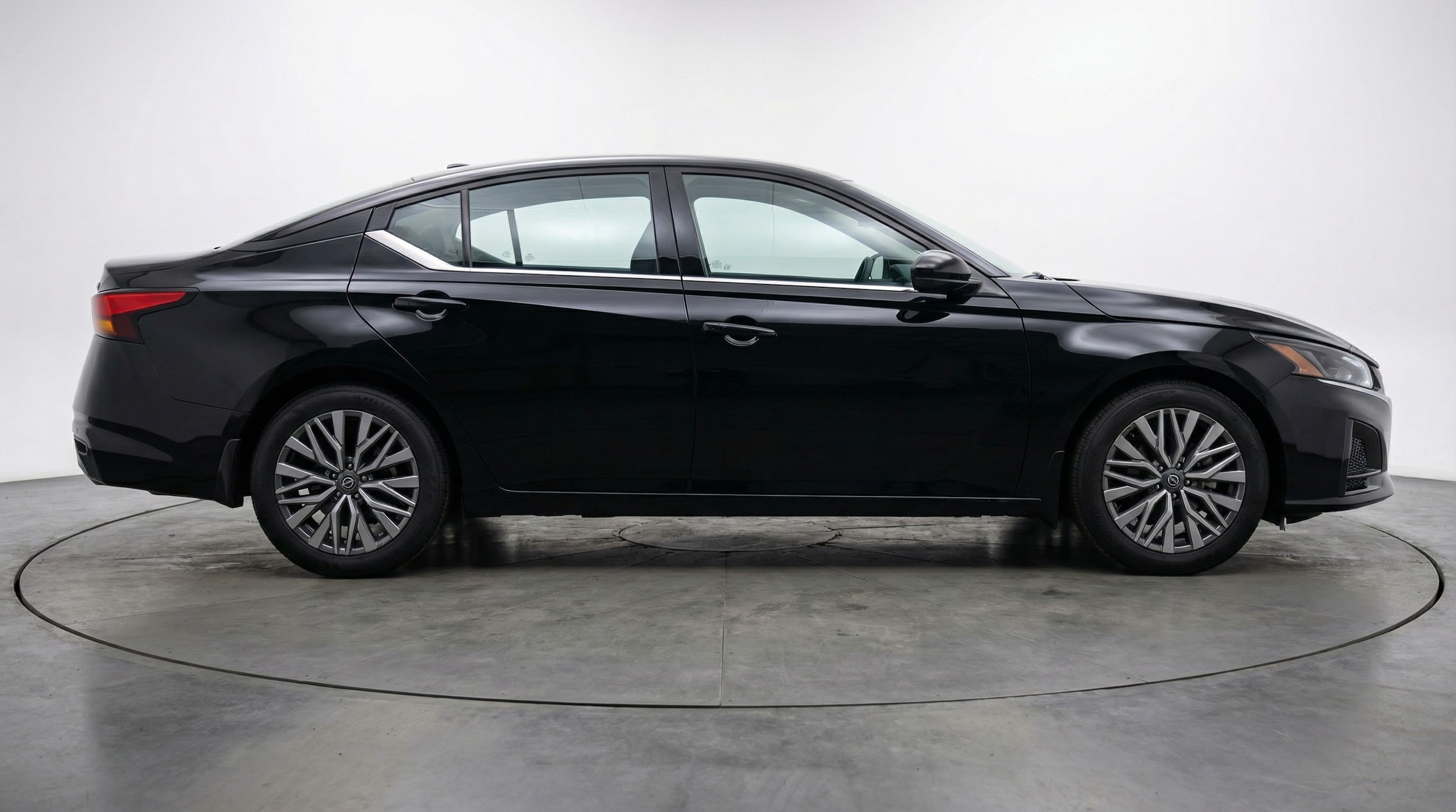 Thumbnail: 2025 Nissan Altima - 8