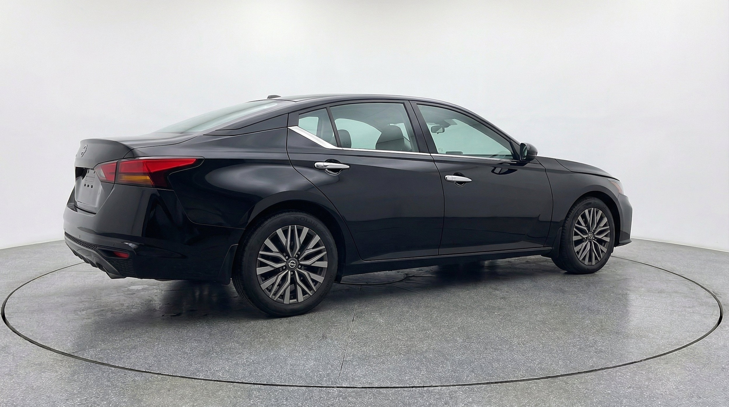 Thumbnail: 2025 Nissan Altima - 9