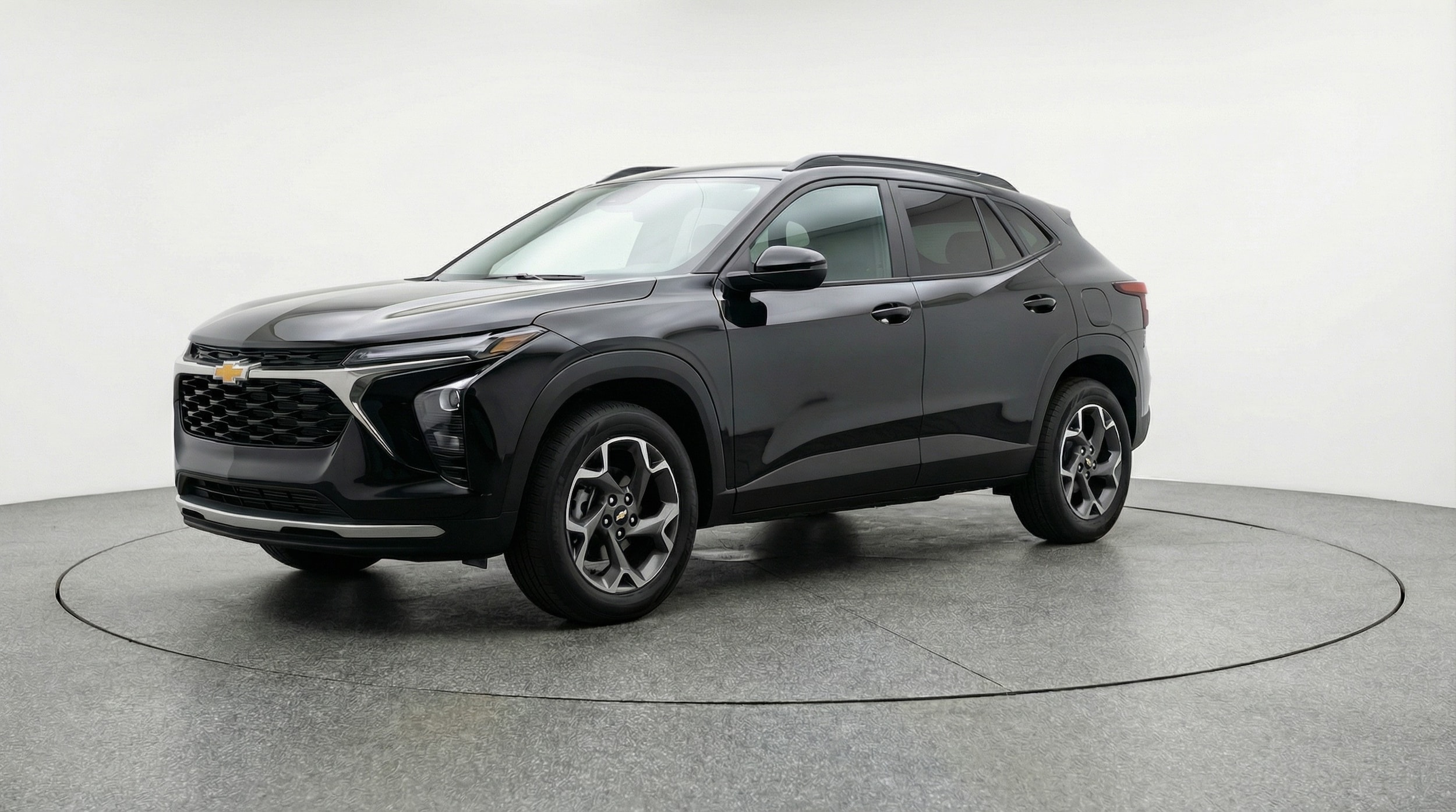 Thumbnail: 2025 Chevrolet Trax - 3