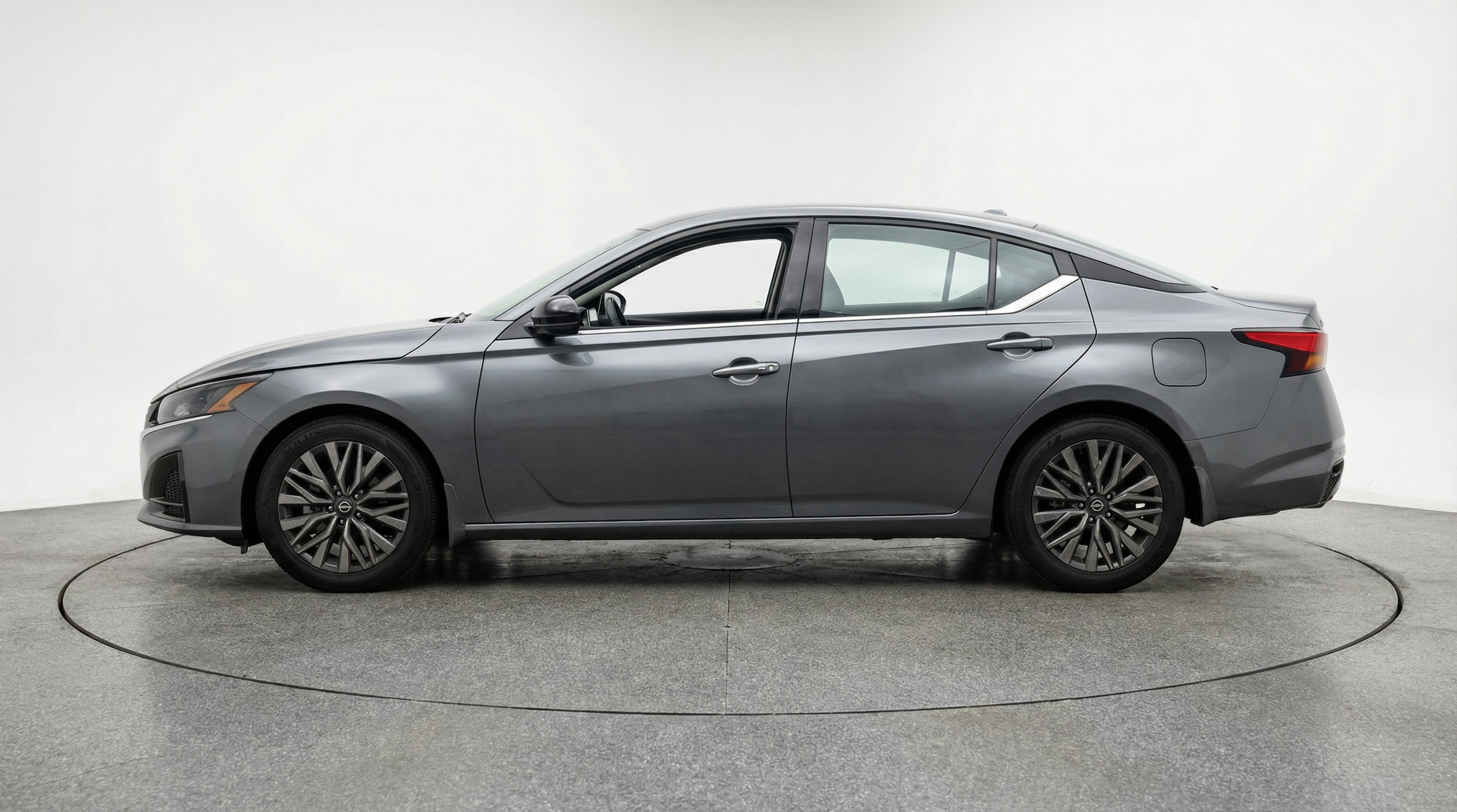 Thumbnail: 2025 Nissan Altima - 4